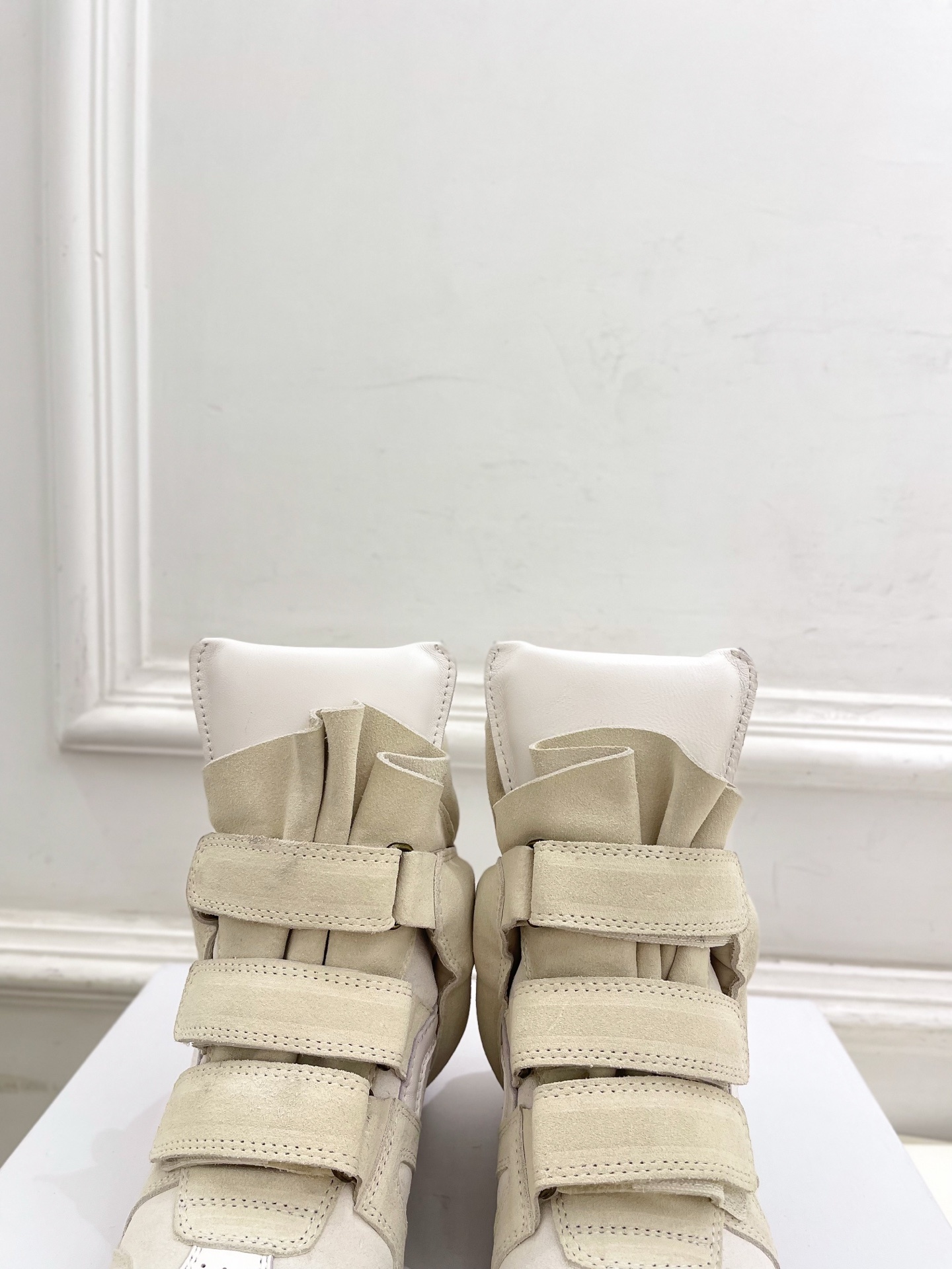 ISABEL MARANT | 伊莎贝尔 25𝐬𝐬2025秋冬新品 经典复古拼色内增高运动鞋——————