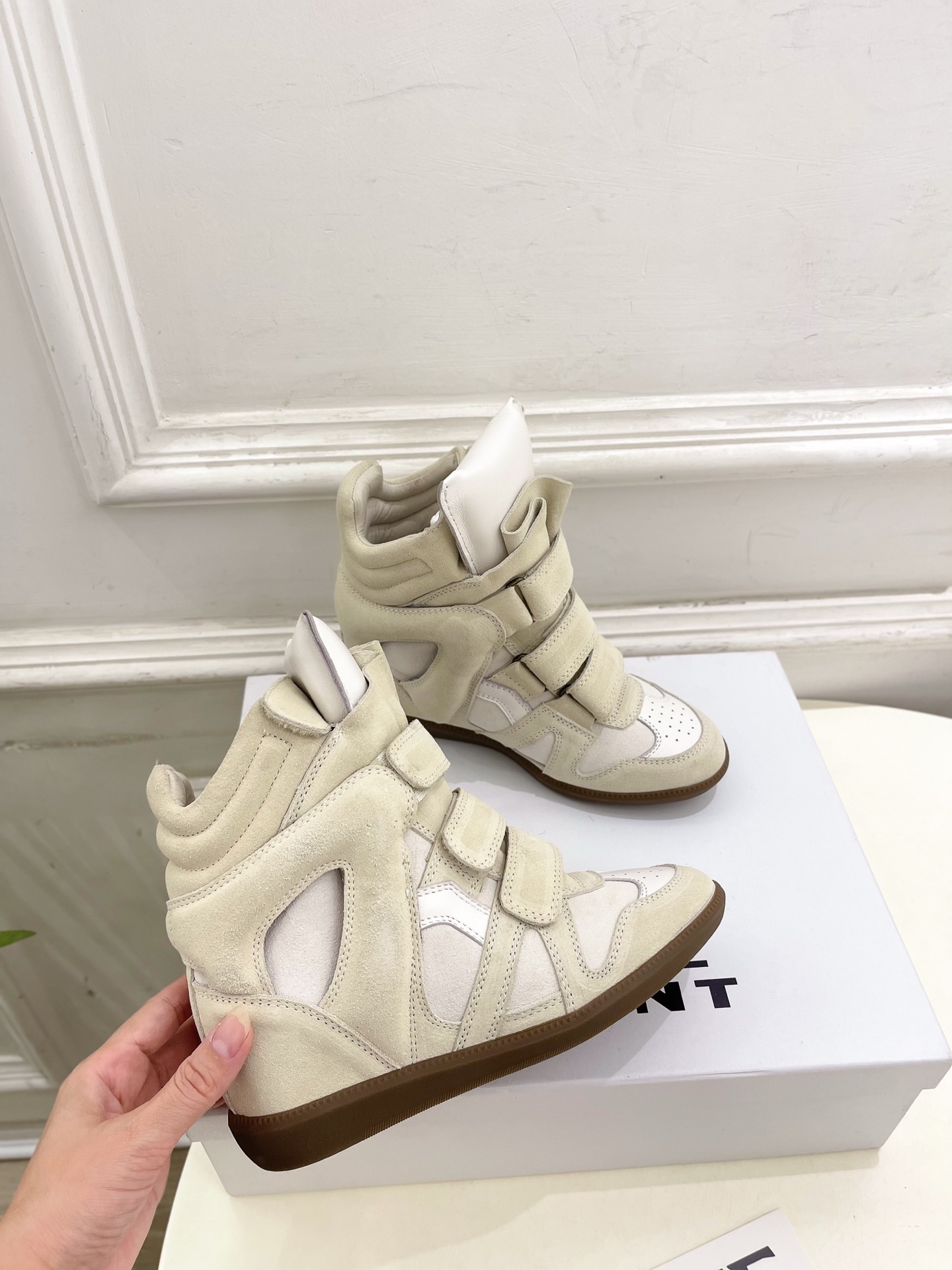 ISABEL MARANT | 伊莎贝尔 25𝐬𝐬2025秋冬新品 经典复古拼色内增高运动鞋——————