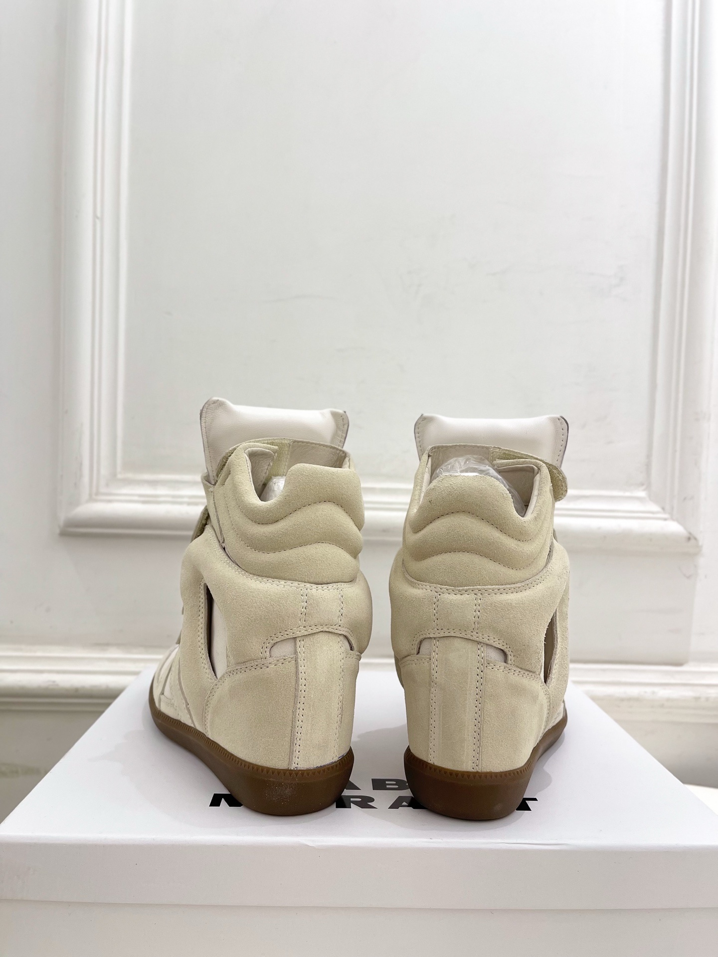 ISABEL MARANT | 伊莎贝尔 25𝐬𝐬2025秋冬新品 经典复古拼色内增高运动鞋——————