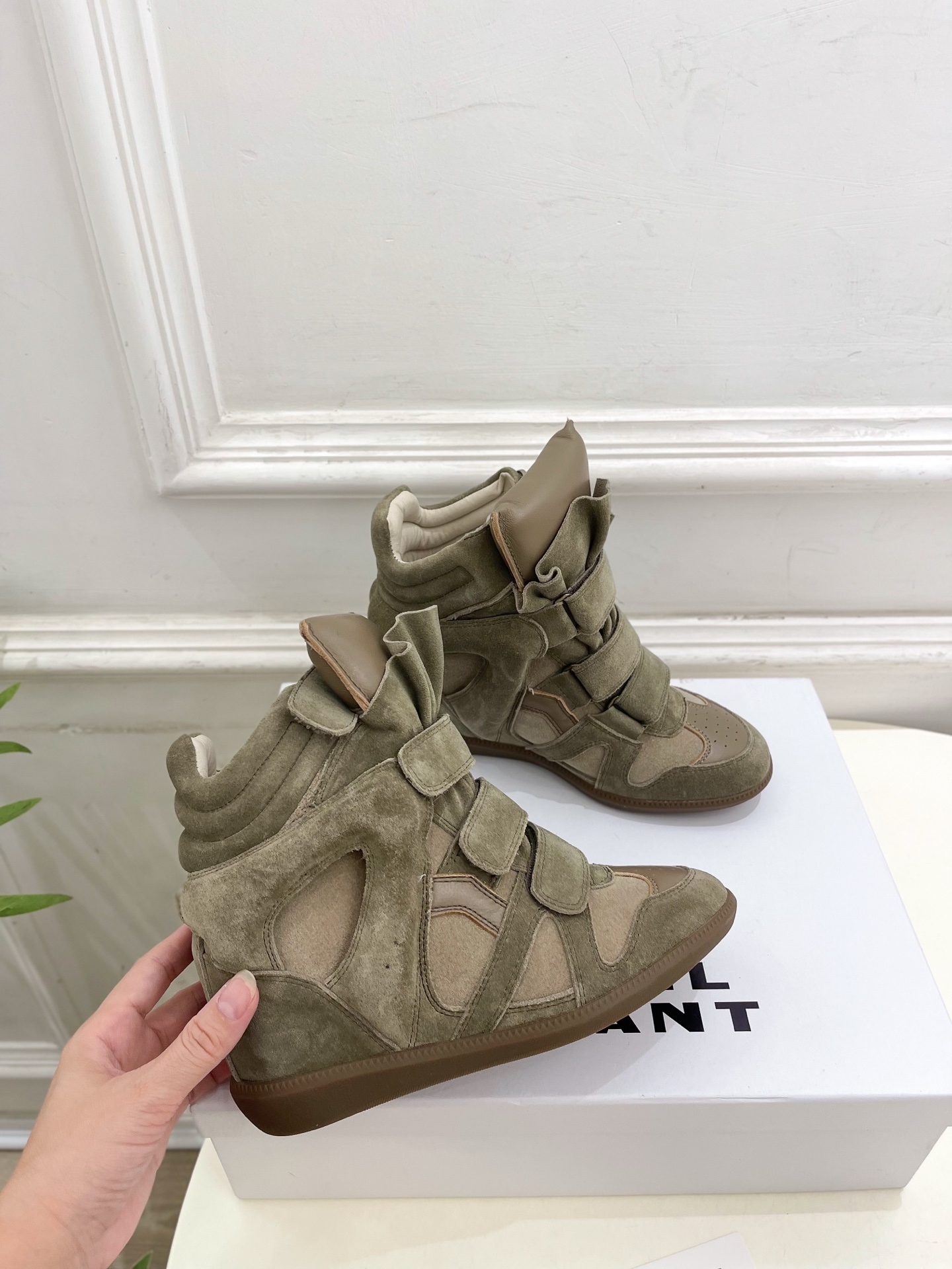 ISABEL MARANT | 伊莎贝尔 25𝐬𝐬2025秋冬新品 经典复古拼色内增高运动鞋——————