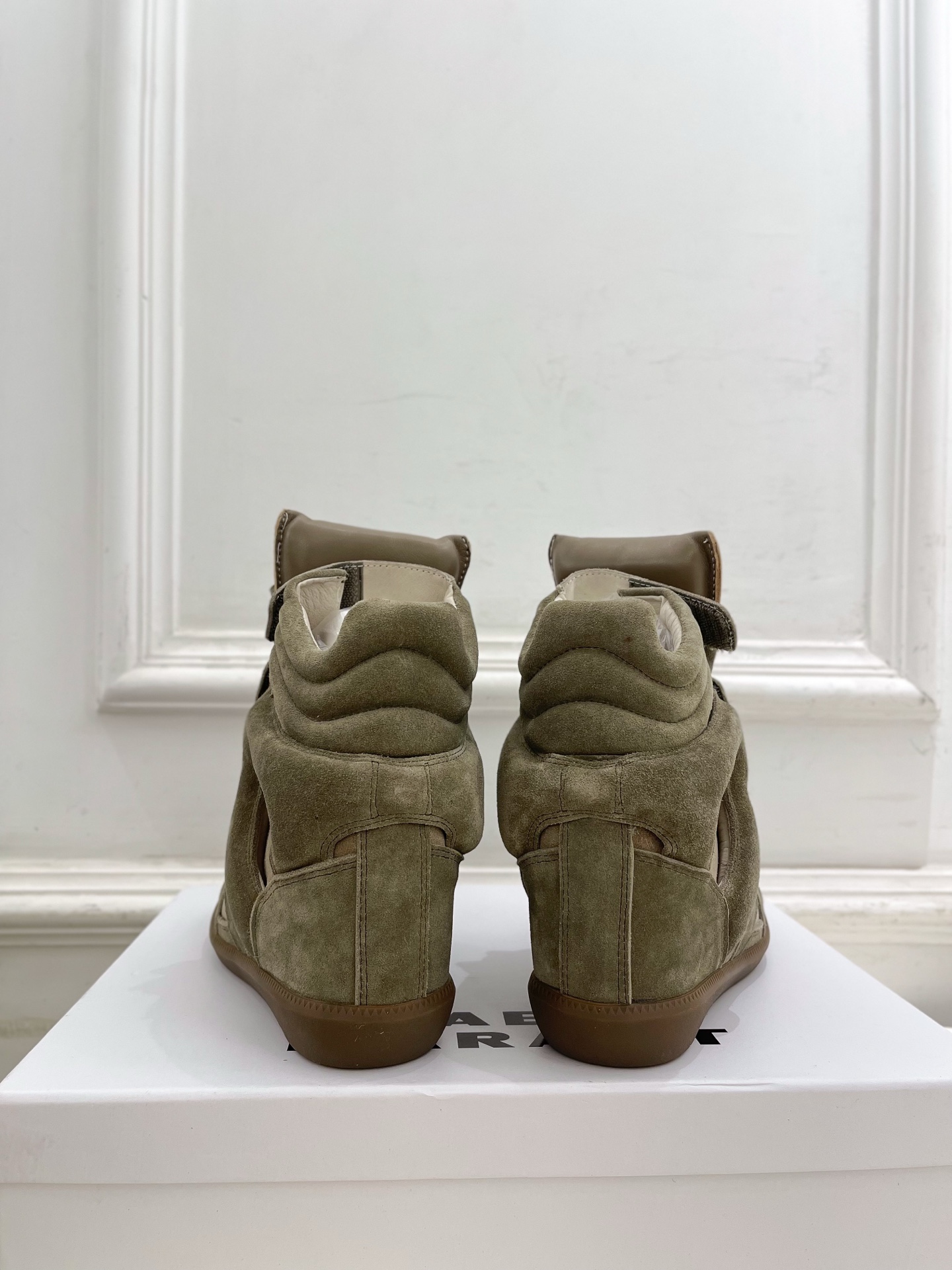 ISABEL MARANT | 伊莎贝尔 25𝐬𝐬2025秋冬新品 经典复古拼色内增高运动鞋——————