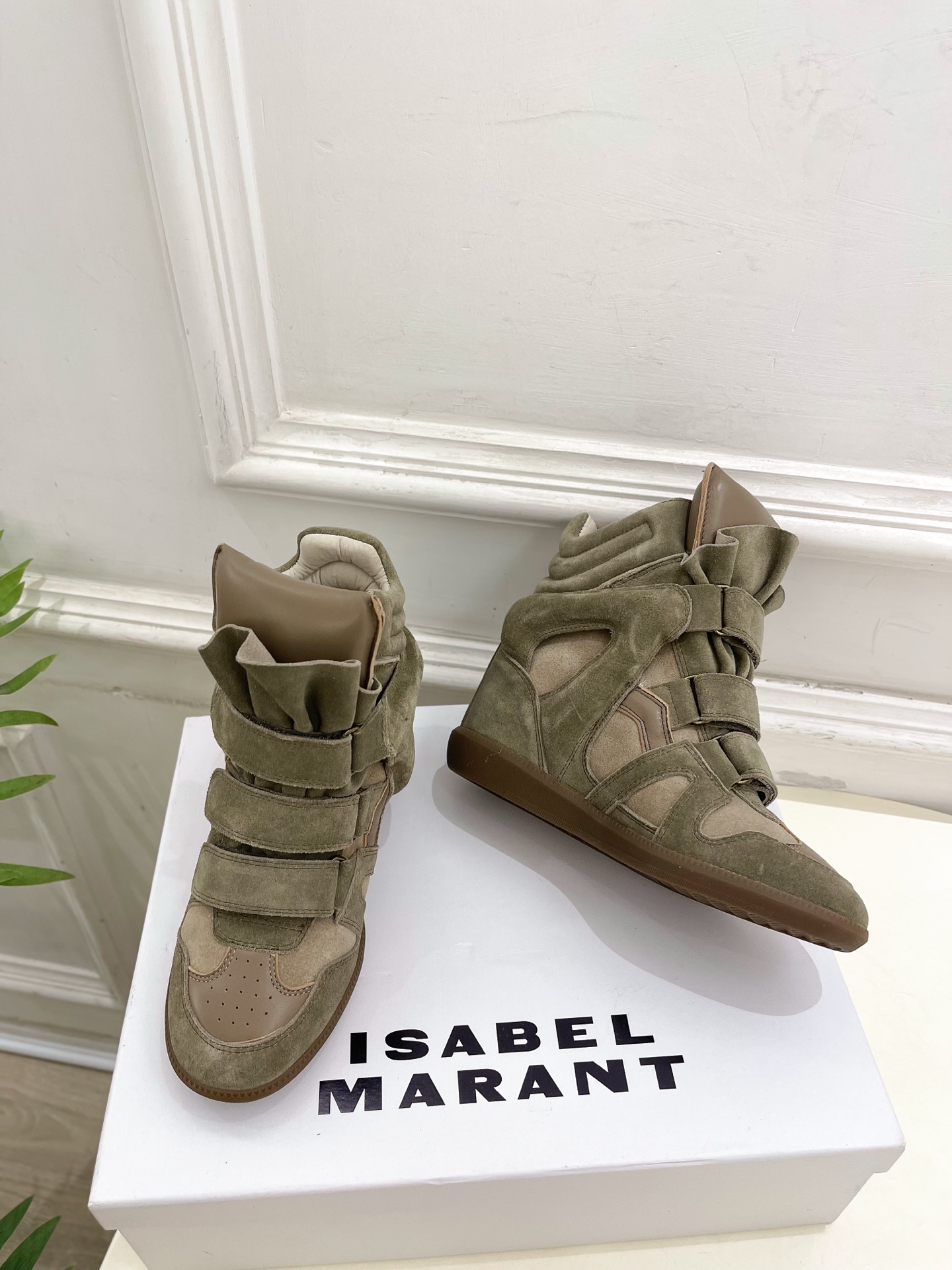ISABEL MARANT | 伊莎贝尔 25𝐬𝐬2025秋冬新品 经典复古拼色内增高运动鞋——————