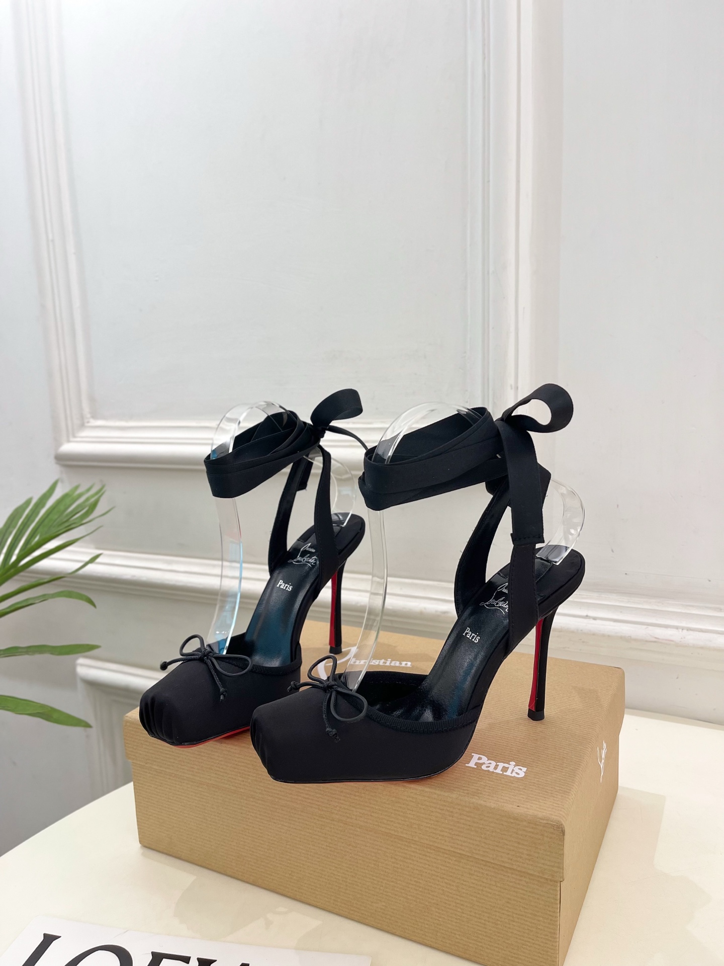 Christian Louboutin路铂廷CL 红底鞋 25ss最新Cassia Lace Up 芭蕾