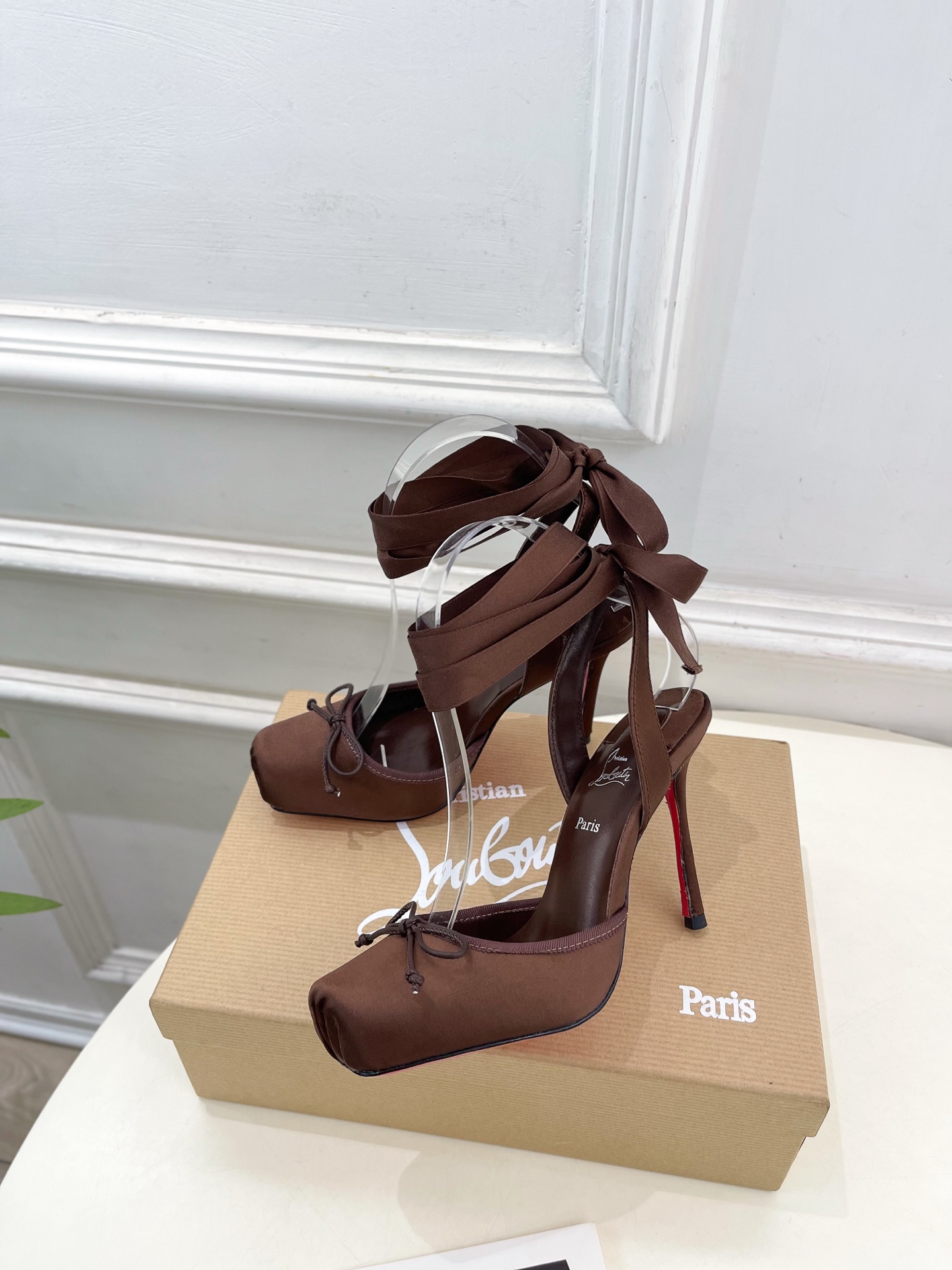 Christian Louboutin路铂廷CL 红底鞋 25ss最新Cassia Lace Up 芭蕾