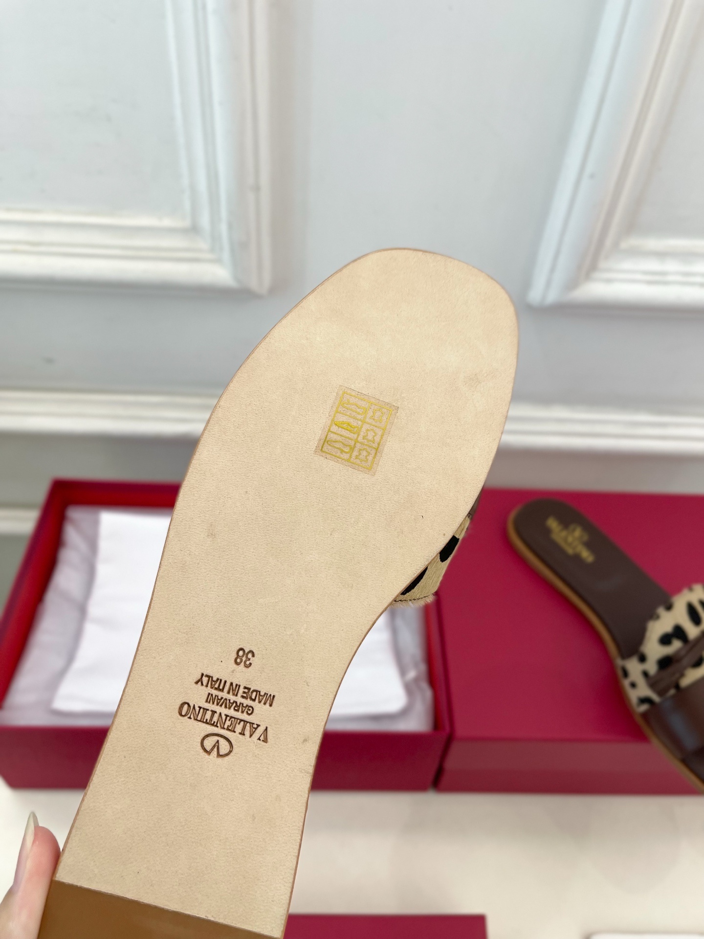 Valentino 华伦天奴 2025 SS春夏新品 V扣蝴蝶结拼色拖鞋 上新☑️———————————