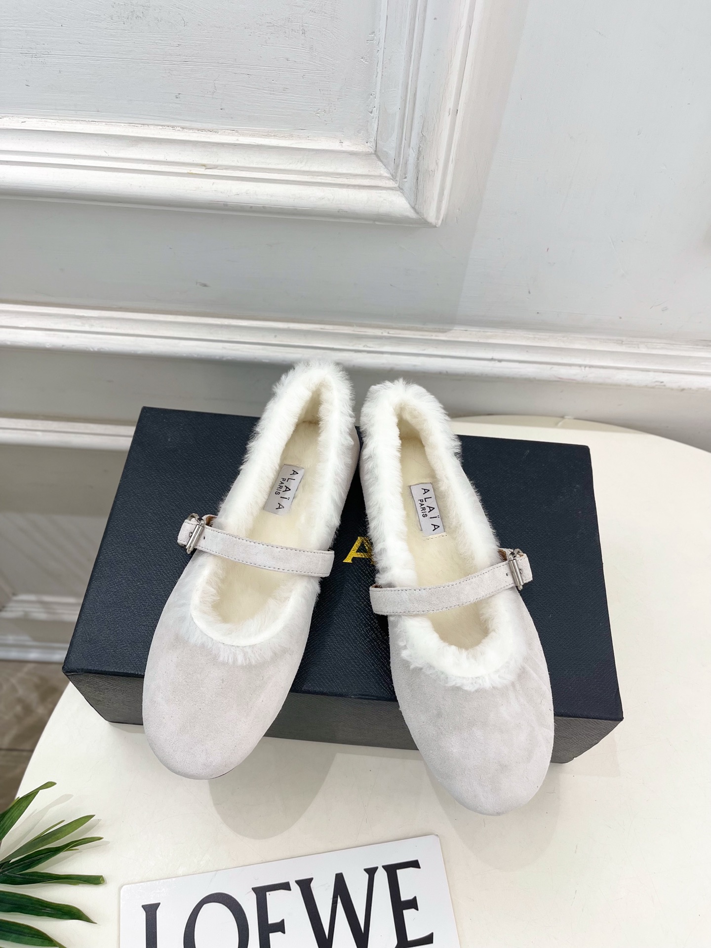 ALAÏA 阿莱亚25SS春夏新品玛丽珍毛毛鞋—————————Alaïa作为这两年最受欢迎的鬼才设计师