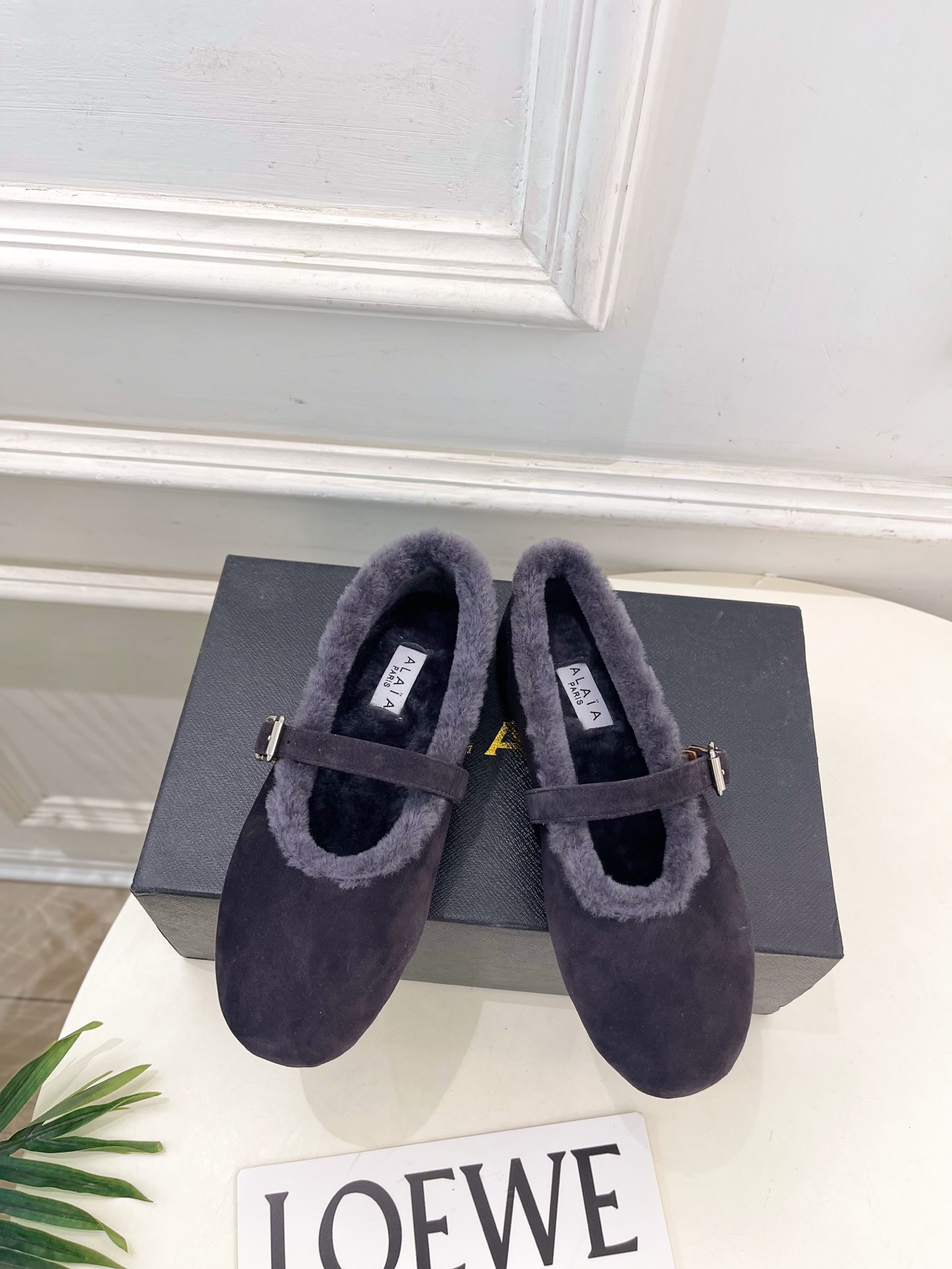 ALAÏA 阿莱亚25SS春夏新品玛丽珍毛毛鞋—————————Alaïa作为这两年最受欢迎的鬼才设计师