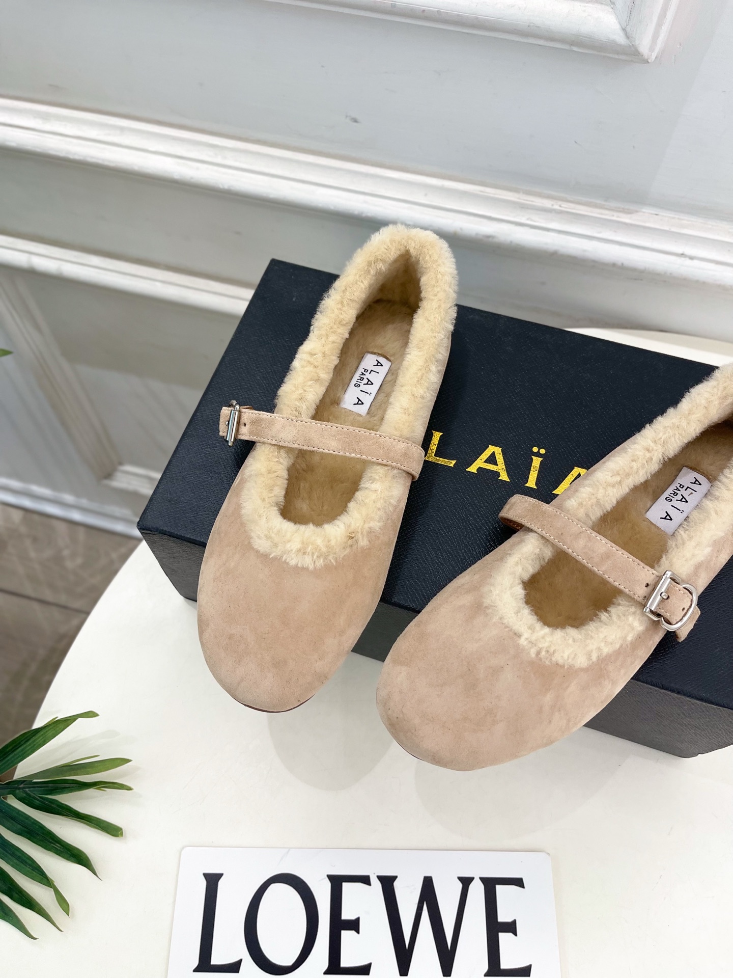 ALAÏA 阿莱亚25SS春夏新品玛丽珍毛毛鞋—————————Alaïa作为这两年最受欢迎的鬼才设计师