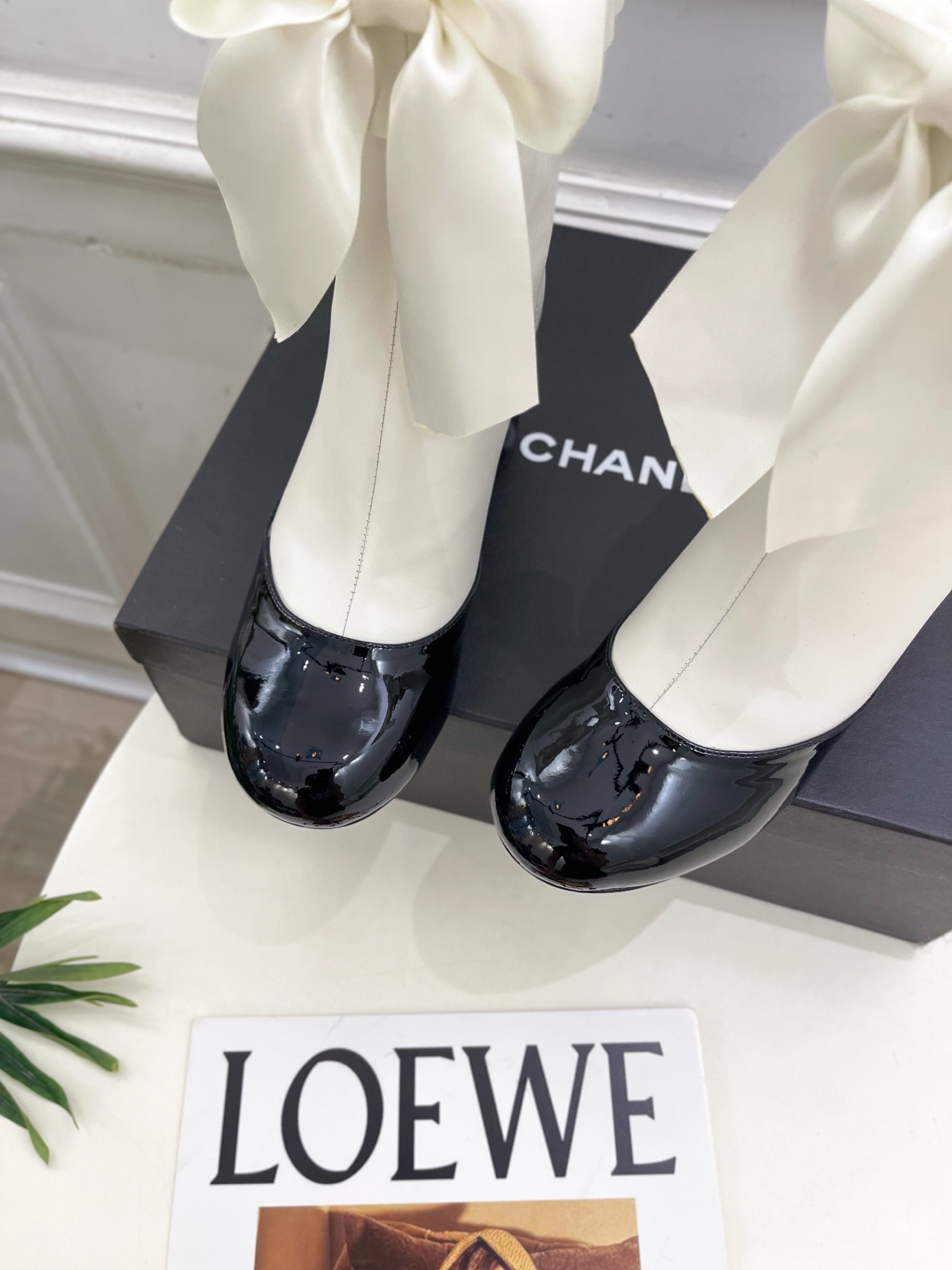 𝐂𝐇𝐀𝐍𝐄𝐋 | 小香 25𝐬𝐬 🦋2025 秋冬秀场新品 小香双C蝴蝶结褶皱弹力短靴系列上新〰🍬 BS