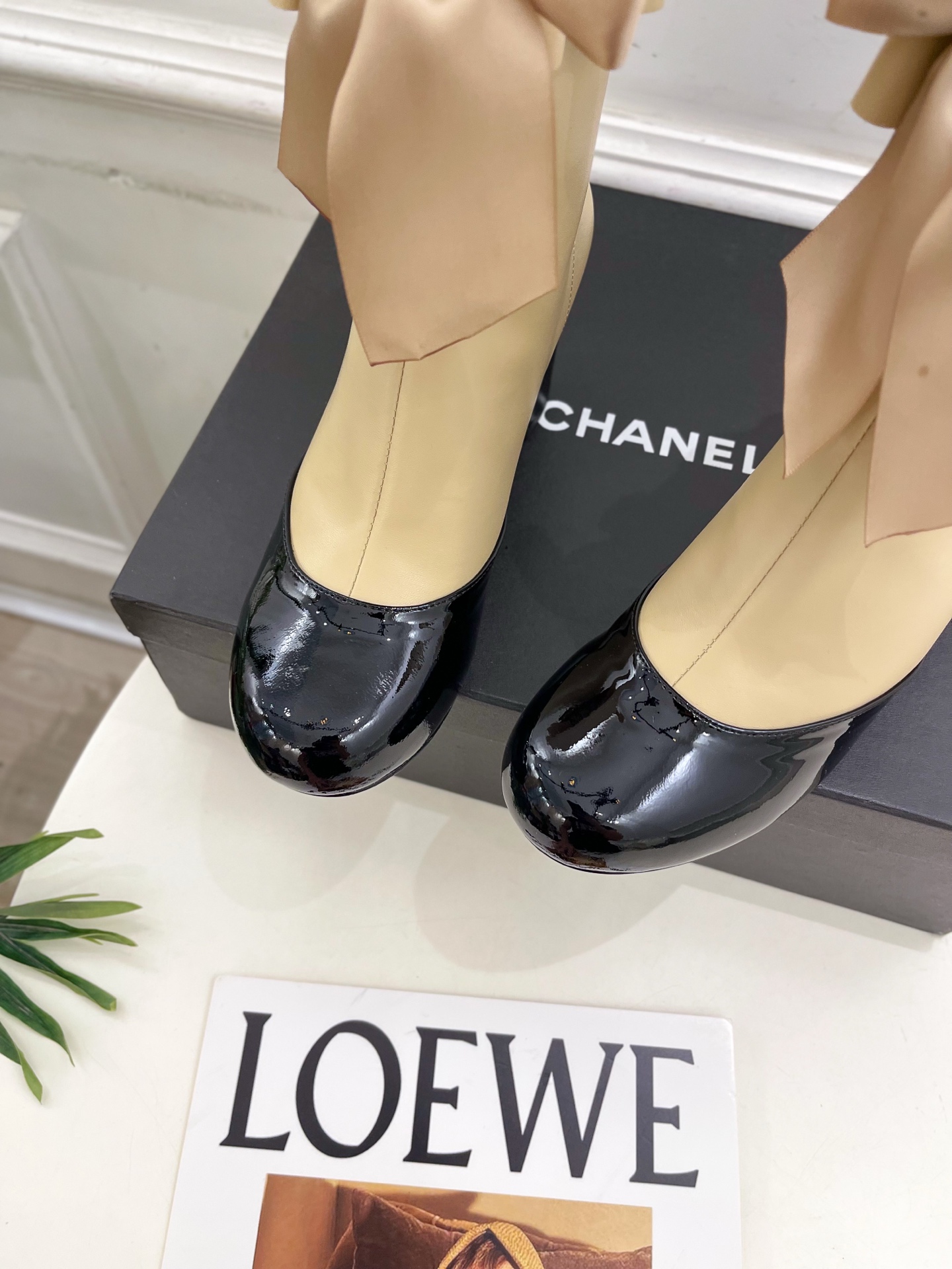 𝐂𝐇𝐀𝐍𝐄𝐋 | 小香 25𝐬𝐬 🦋2025 秋冬秀场新品 小香双C蝴蝶结褶皱弹力短靴系列上新〰🍬 BS