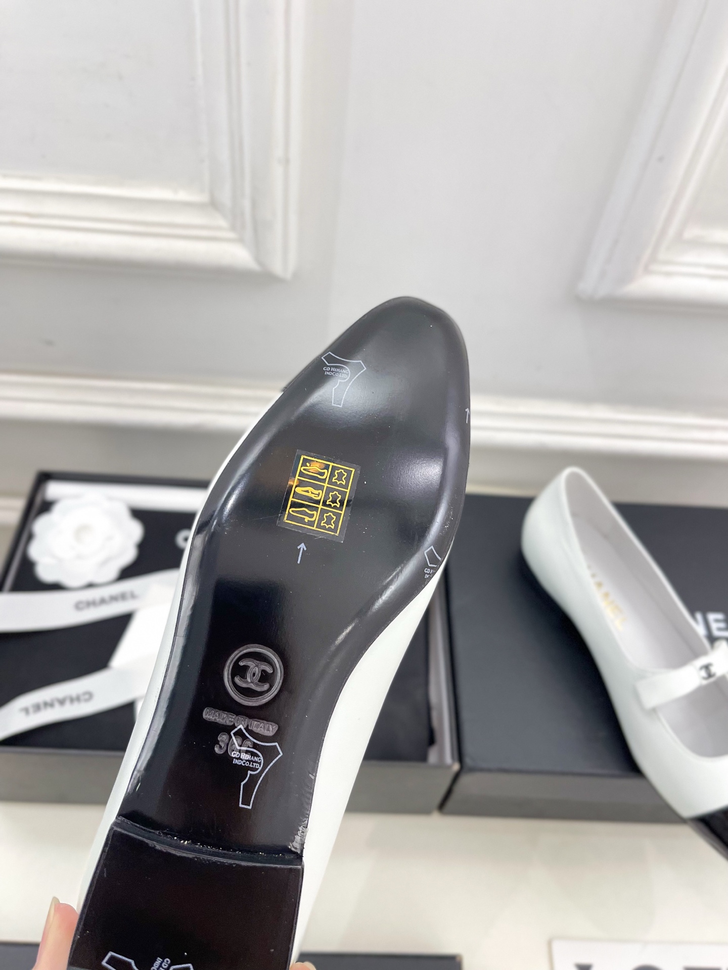 𝐂𝐇𝐀𝐍𝐄𝐋 | 小香 25𝐬𝐬 🦋2025 春夏新品 专柜经典走秀款 小香双C蝴蝶结玛丽珍鞋 系列上新