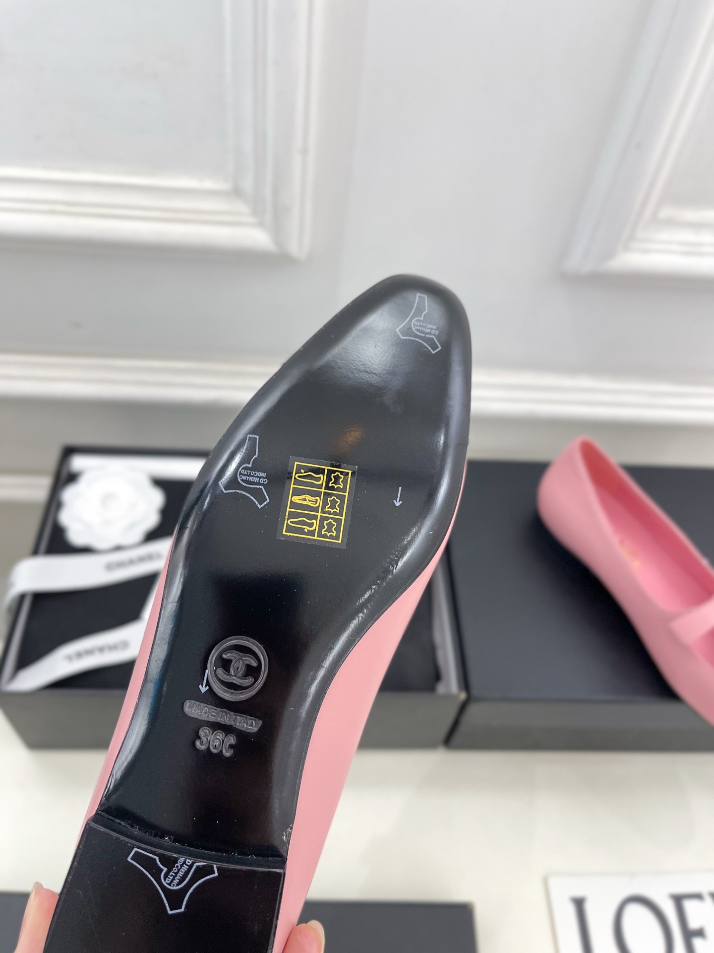 𝐂𝐇𝐀𝐍𝐄𝐋 | 小香 25𝐬𝐬 🦋2025 春夏新品 专柜经典走秀款 小香双C蝴蝶结玛丽珍鞋 系列上新