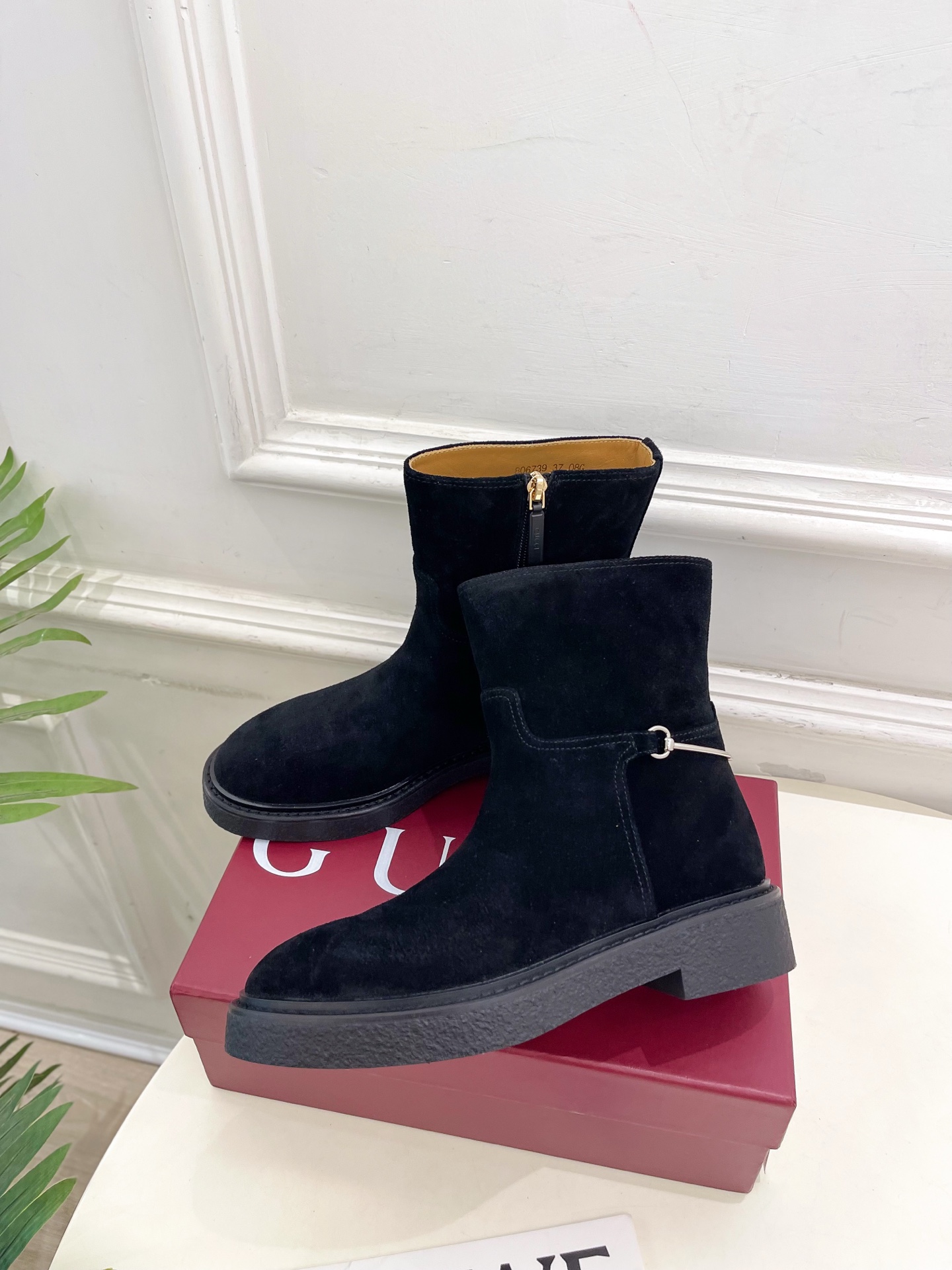 Gucci | 古驰 25𝐬𝐬 ⭐️2025 G家秋冬新品 走秀款经典马衔扣短靴 主打系列终于面世，狠货