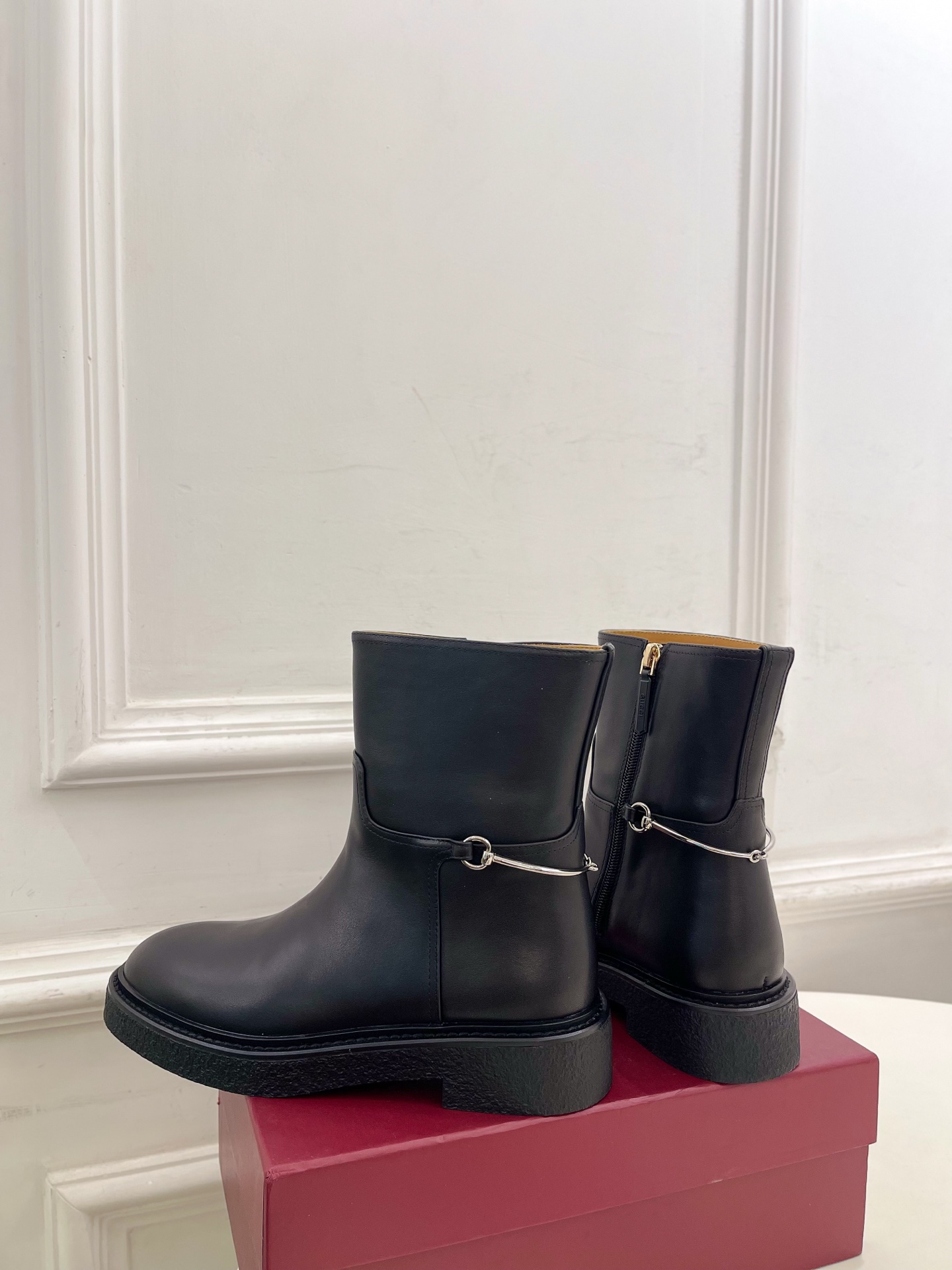 Gucci | 古驰 25𝐬𝐬 ⭐️2025 G家秋冬新品 走秀款经典马衔扣短靴 主打系列终于面世，狠货
