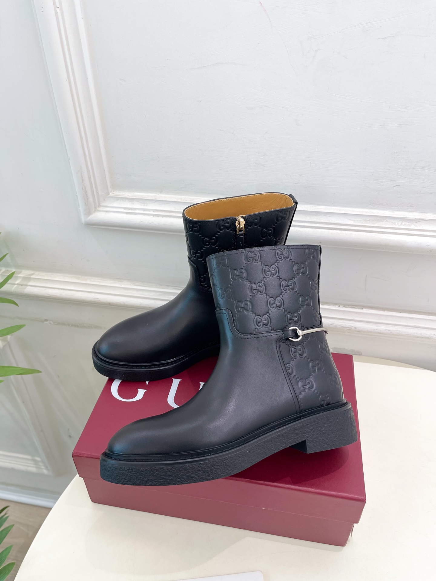 Gucci | 古驰 25𝐬𝐬 ⭐️2025 G家秋冬新品 走秀款经典马衔扣短靴 主打系列终于面世，狠货