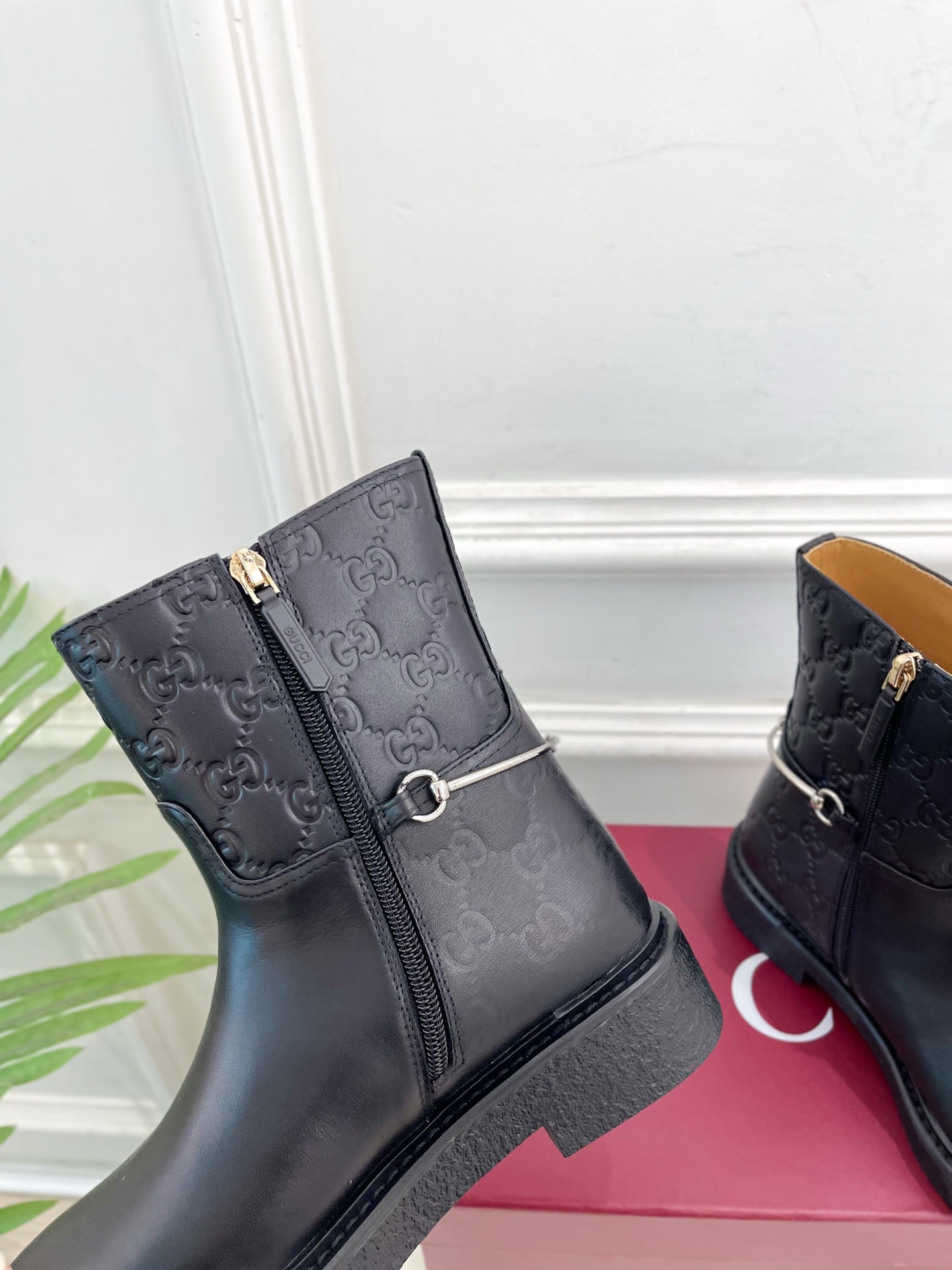 Gucci | 古驰 25𝐬𝐬 ⭐️2025 G家秋冬新品 走秀款经典马衔扣短靴 主打系列终于面世，狠货