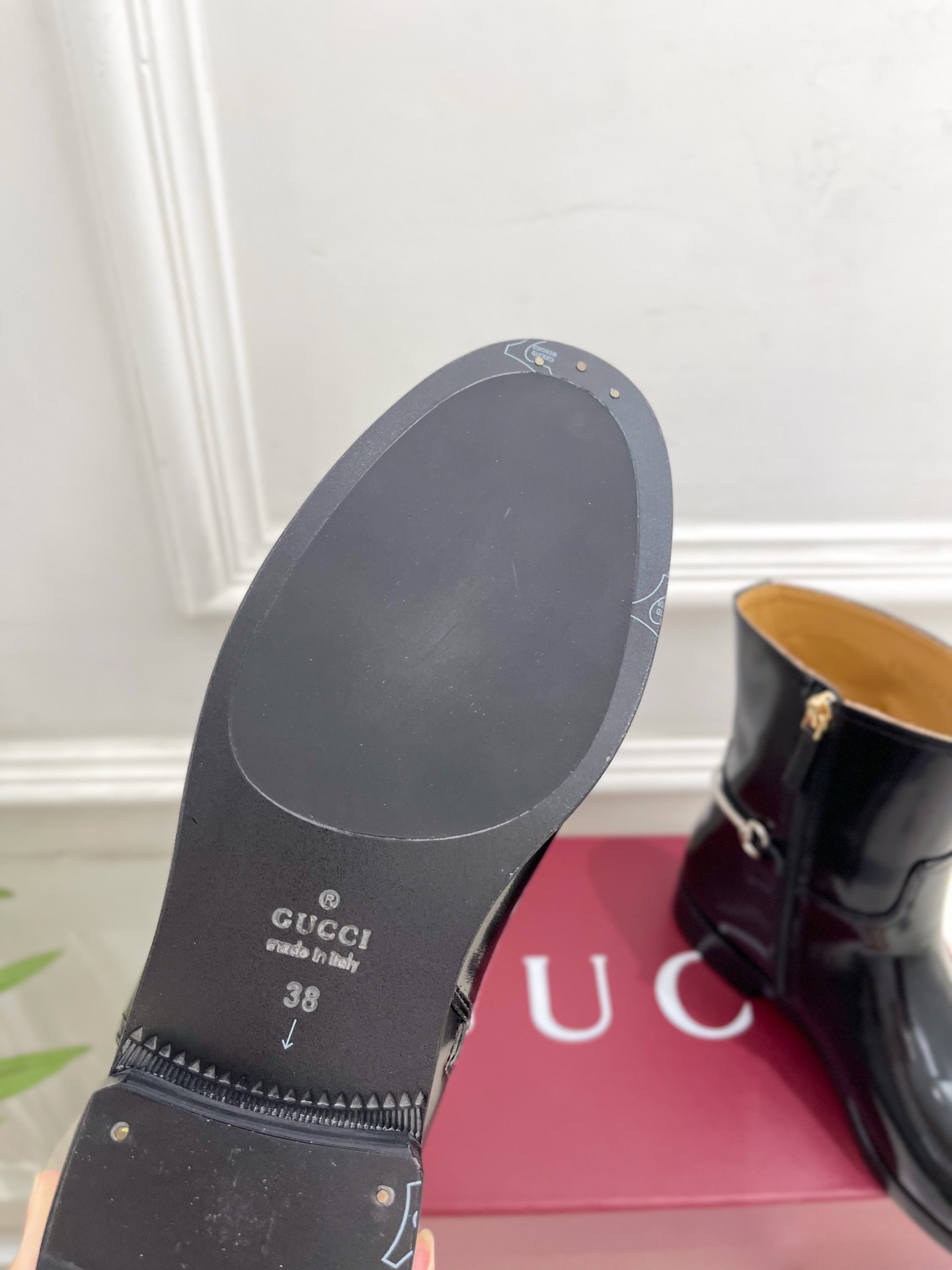 Gucci | 古驰 25𝐬𝐬 ⭐️2025秋冬新品 G家经典长条马衔扣短靴 主打系列终于面世，狠货值得