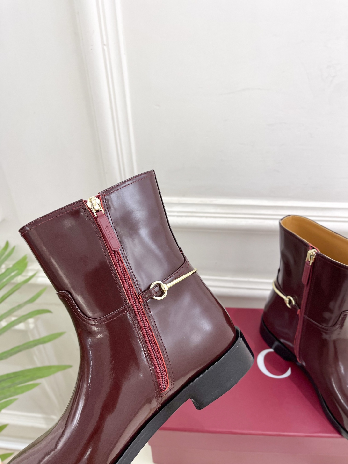 Gucci | 古驰 25𝐬𝐬 ⭐️2025秋冬新品 G家经典长条马衔扣短靴 主打系列终于面世，狠货值得
