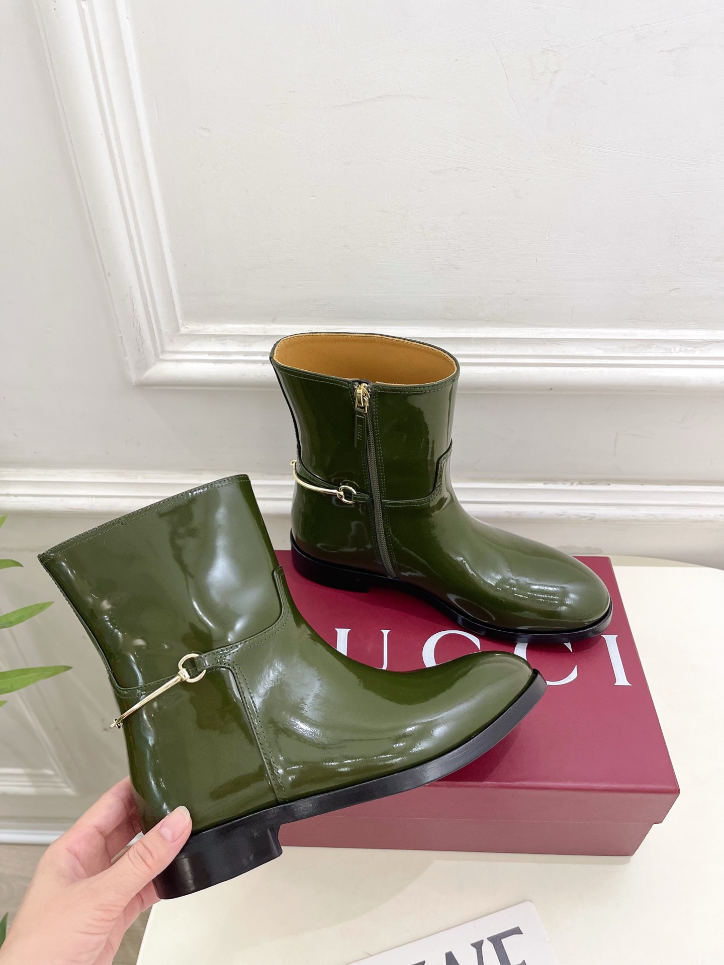 Gucci | 古驰 25𝐬𝐬 ⭐️2025秋冬新品 G家经典长条马衔扣短靴 主打系列终于面世，狠货值得
