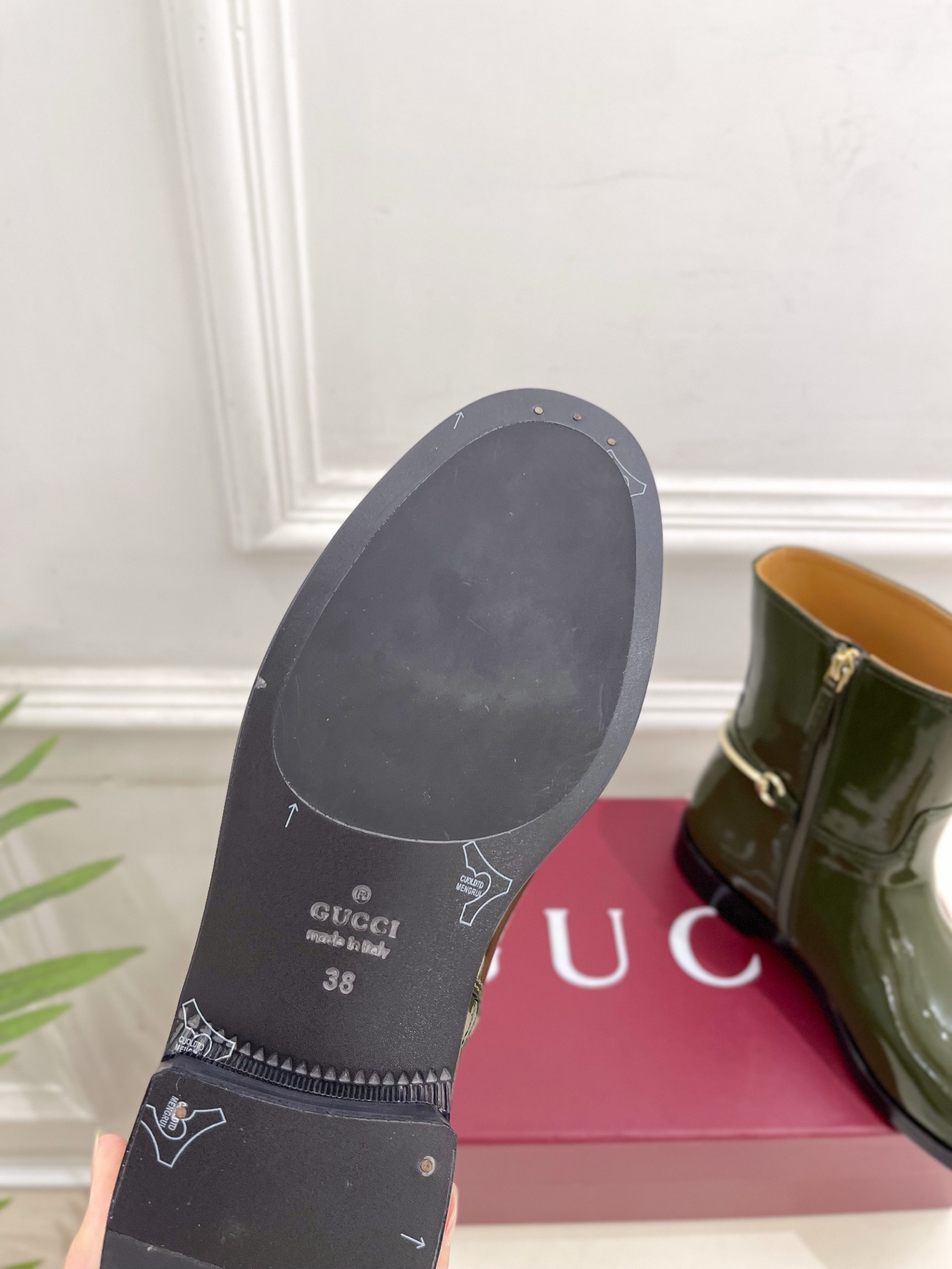 Gucci | 古驰 25𝐬𝐬 ⭐️2025秋冬新品 G家经典长条马衔扣短靴 主打系列终于面世，狠货值得