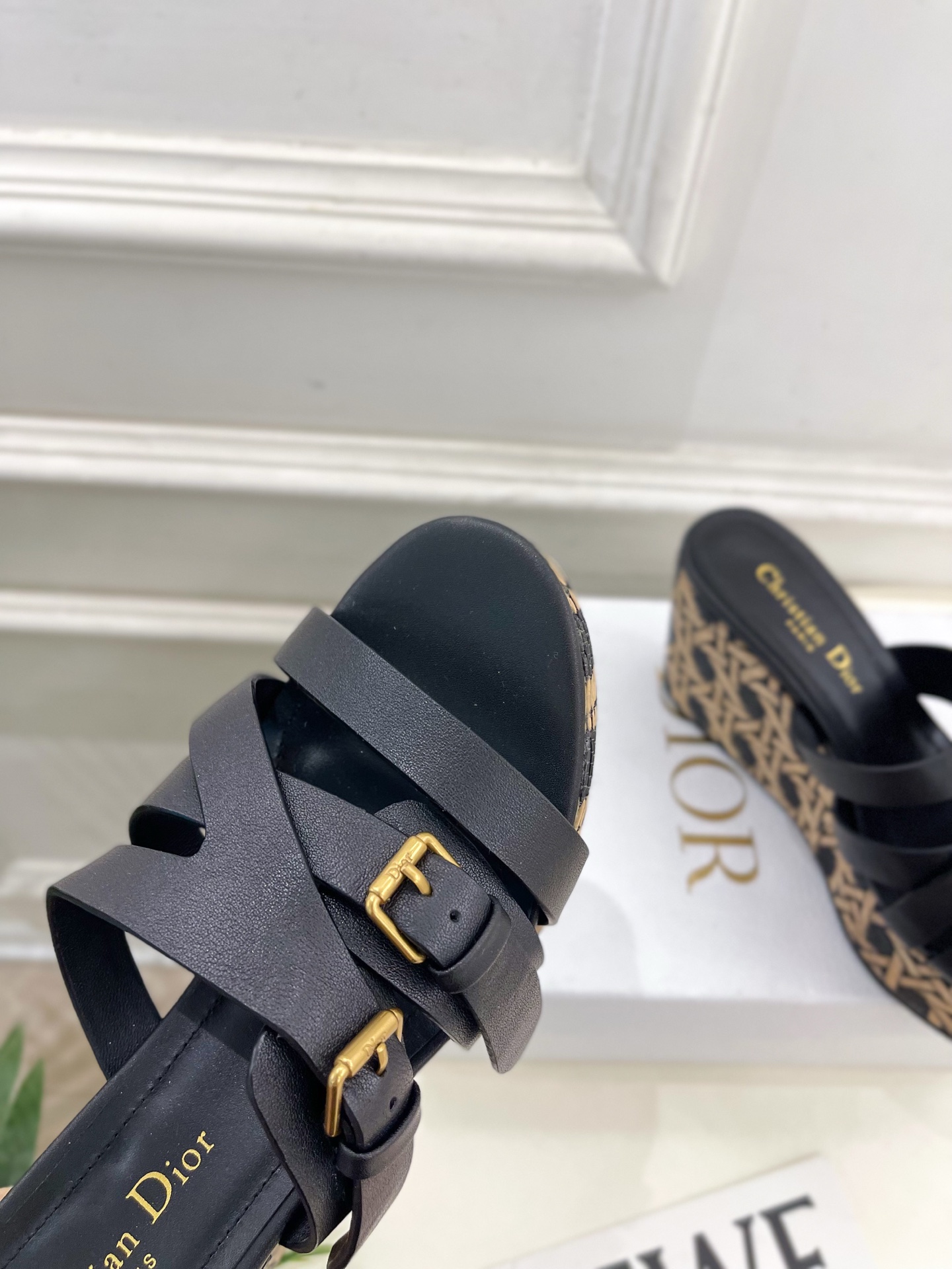 Dior | 迪奥 25 𝐬𝐬 🧡💚2025春夏新品 顶级版本⚠️专柜主打新款 Attitude坡跟拖鞋