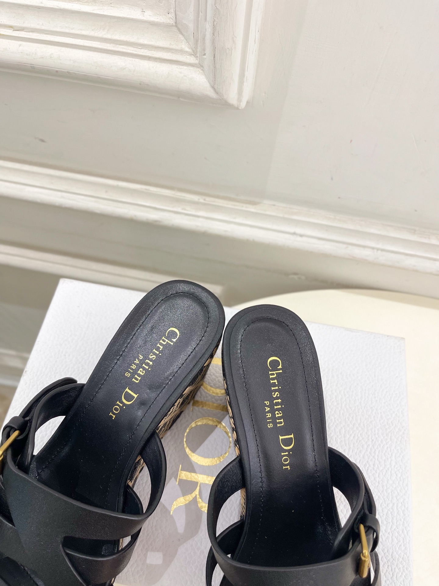 Dior | 迪奥 25 𝐬𝐬 🧡💚2025春夏新品 顶级版本⚠️专柜主打新款 Attitude坡跟拖鞋