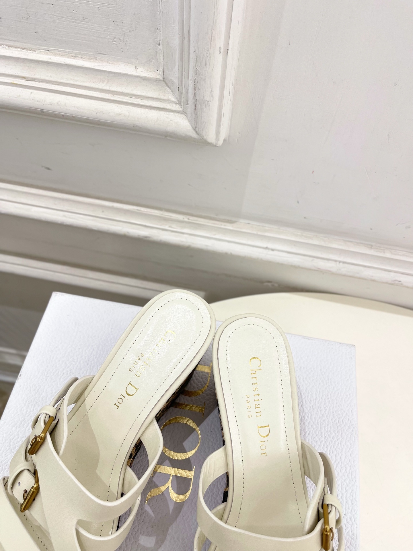 Dior | 迪奥 25 𝐬𝐬 🧡💚2025春夏新品 顶级版本⚠️专柜主打新款 Attitude坡跟拖鞋