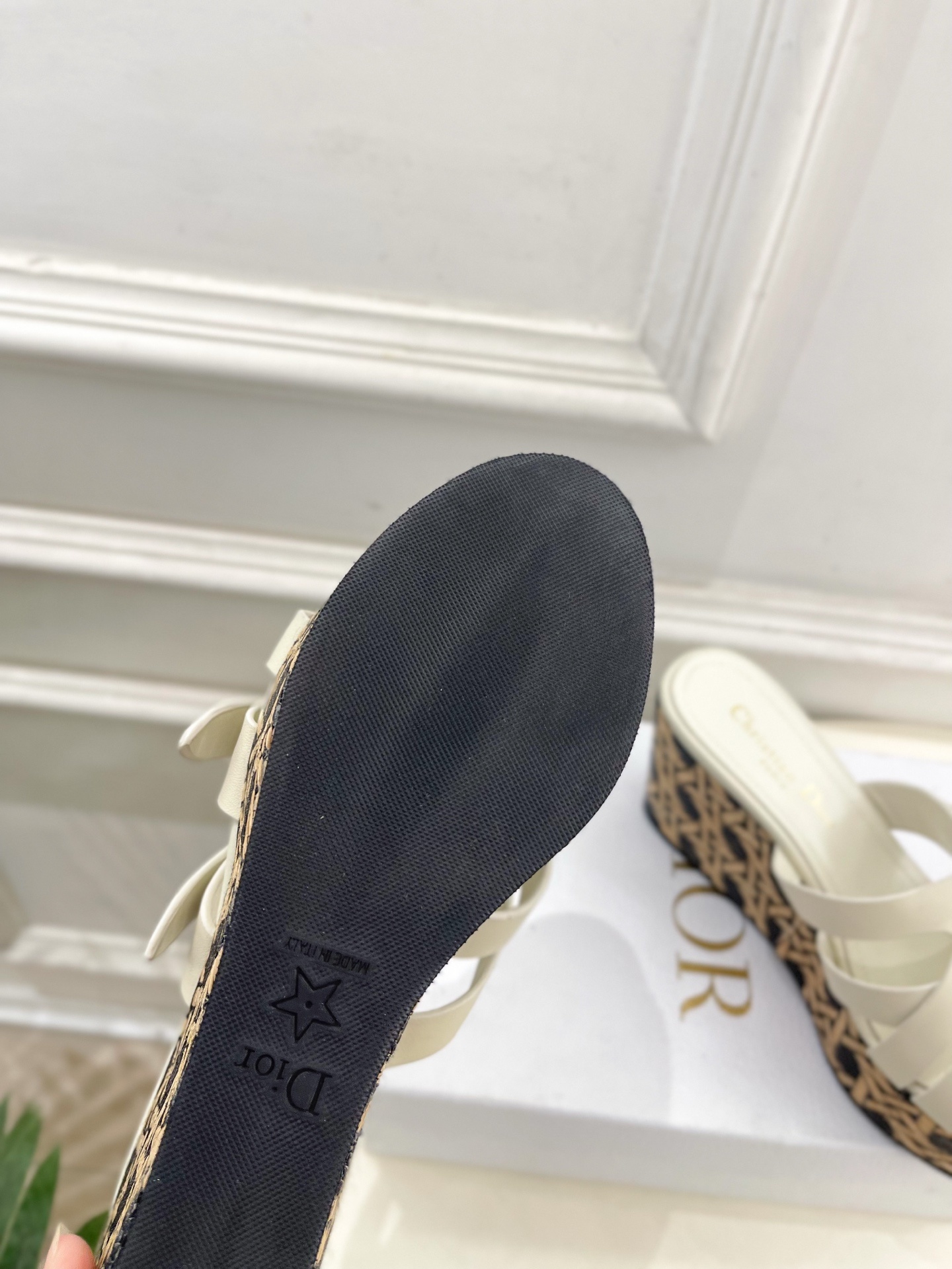 Dior | 迪奥 25 𝐬𝐬 🧡💚2025春夏新品 顶级版本⚠️专柜主打新款 Attitude坡跟拖鞋