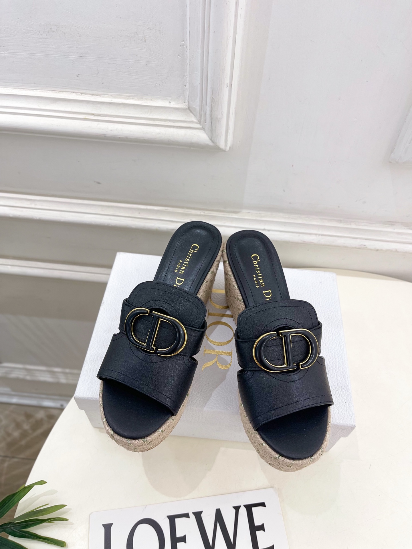 Dior | 迪奥 25 𝐬𝐬 🧡💚2025春夏新品 顶级版本⚠️专柜主打新款 CD扣麻绳坡跟拖鞋 硬货