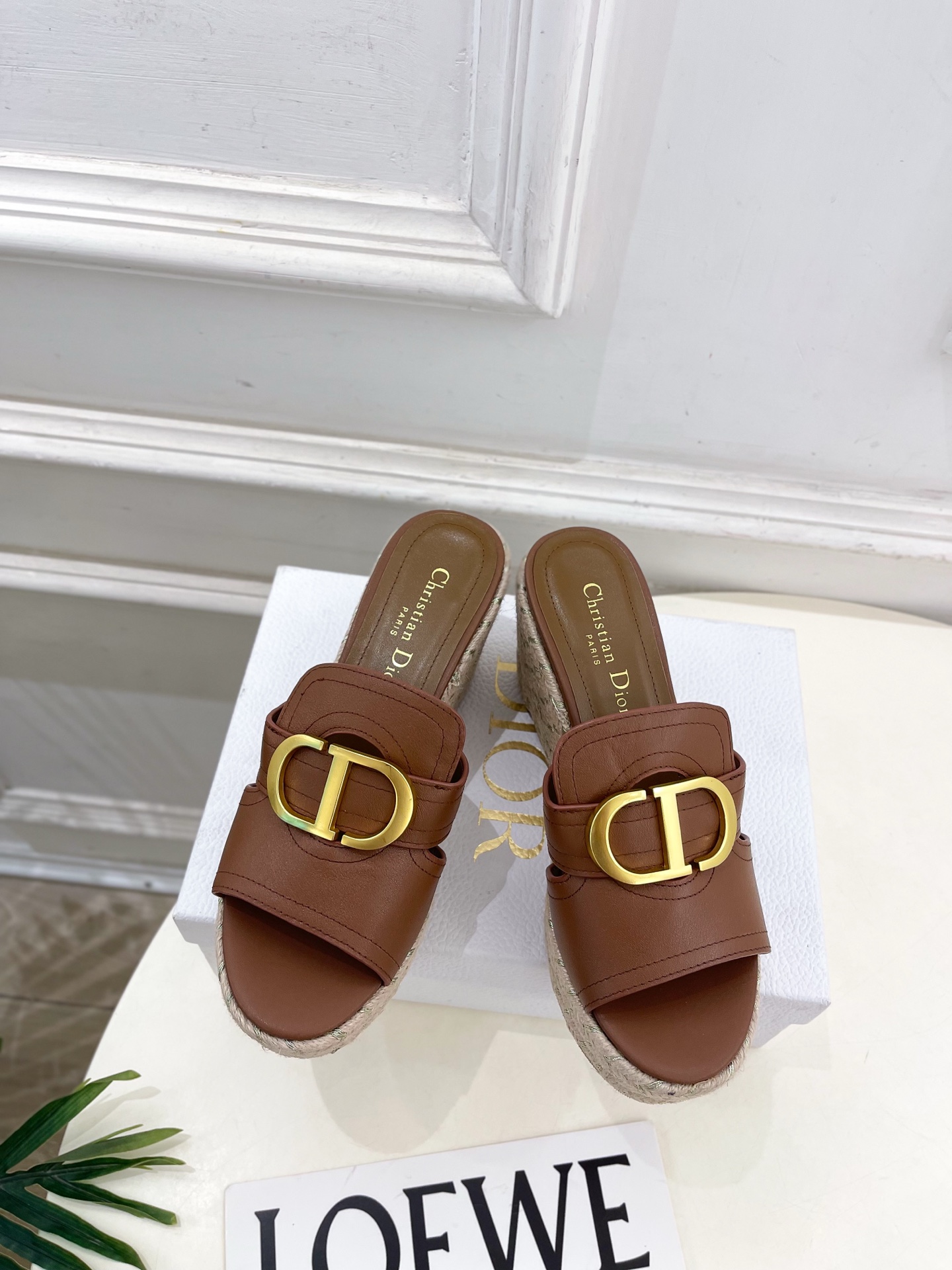 Dior | 迪奥 25 𝐬𝐬 🧡💚2025春夏新品 顶级版本⚠️专柜主打新款 CD扣麻绳坡跟拖鞋 硬货