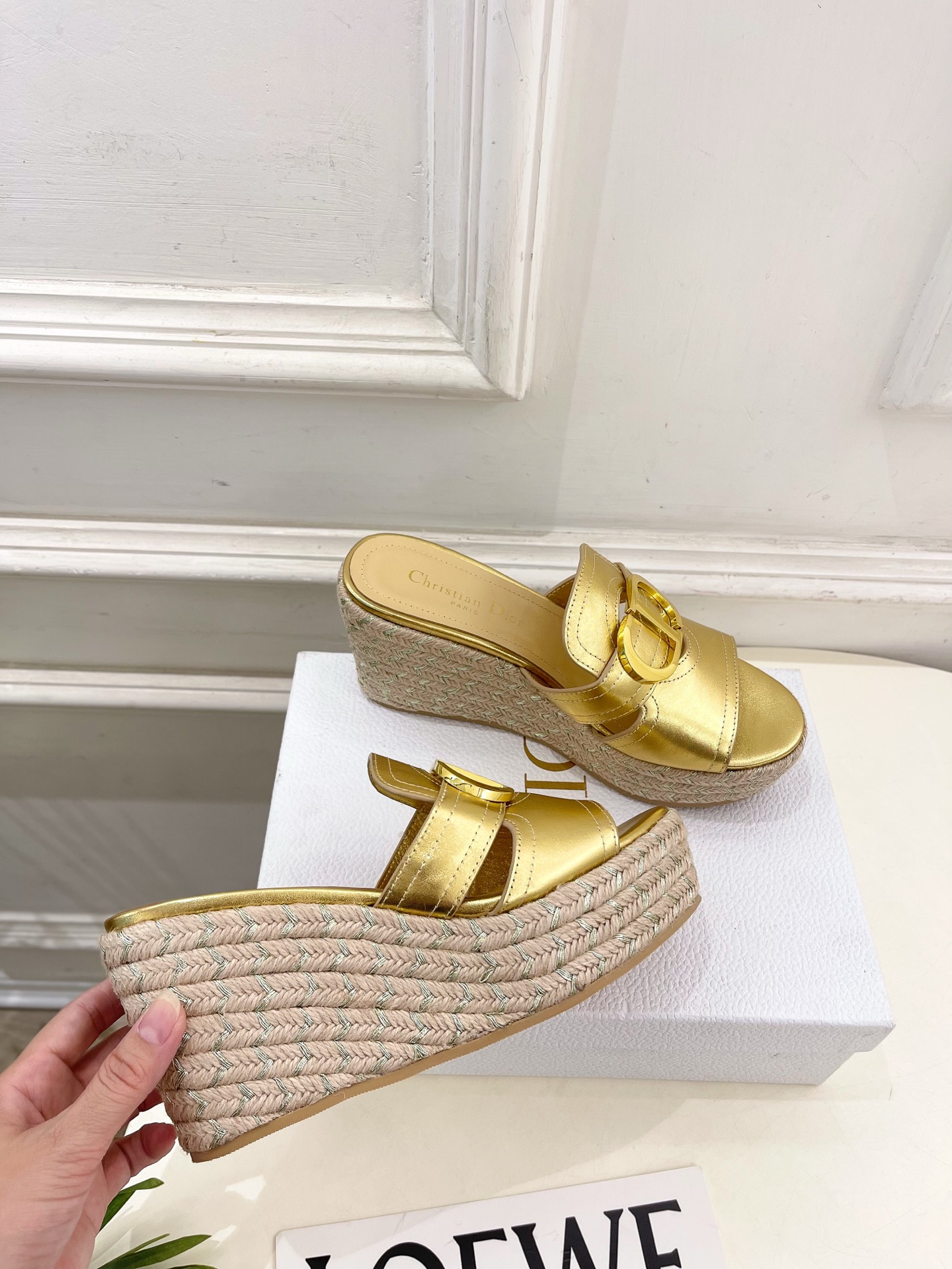 Dior | 迪奥 25 𝐬𝐬 🧡💚2025春夏新品 顶级版本⚠️专柜主打新款 CD扣麻绳坡跟拖鞋 硬货
