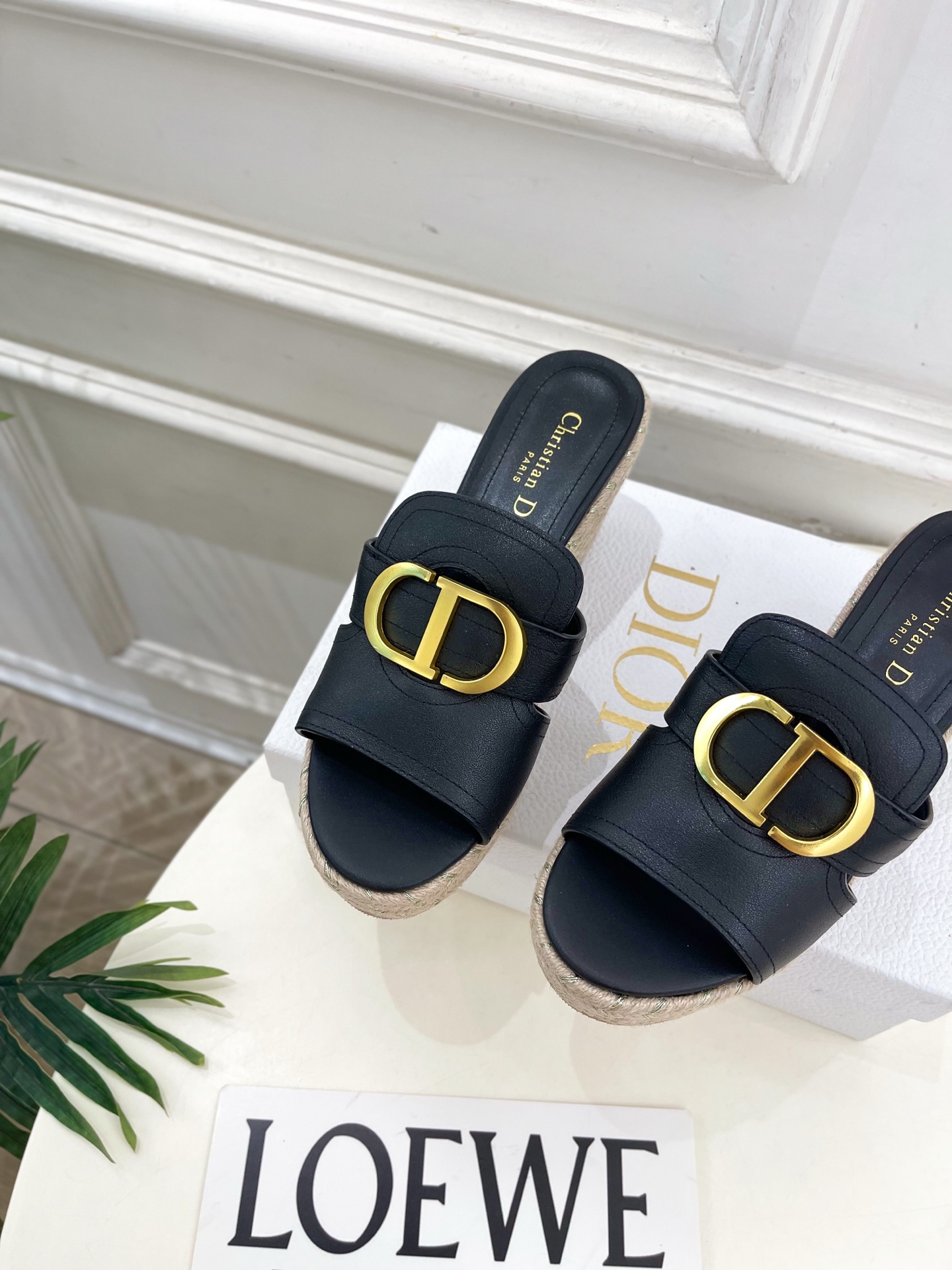 Dior | 迪奥 25 𝐬𝐬 🧡💚2025春夏新品 顶级版本⚠️专柜主打新款 CD扣麻绳坡跟拖鞋 硬货