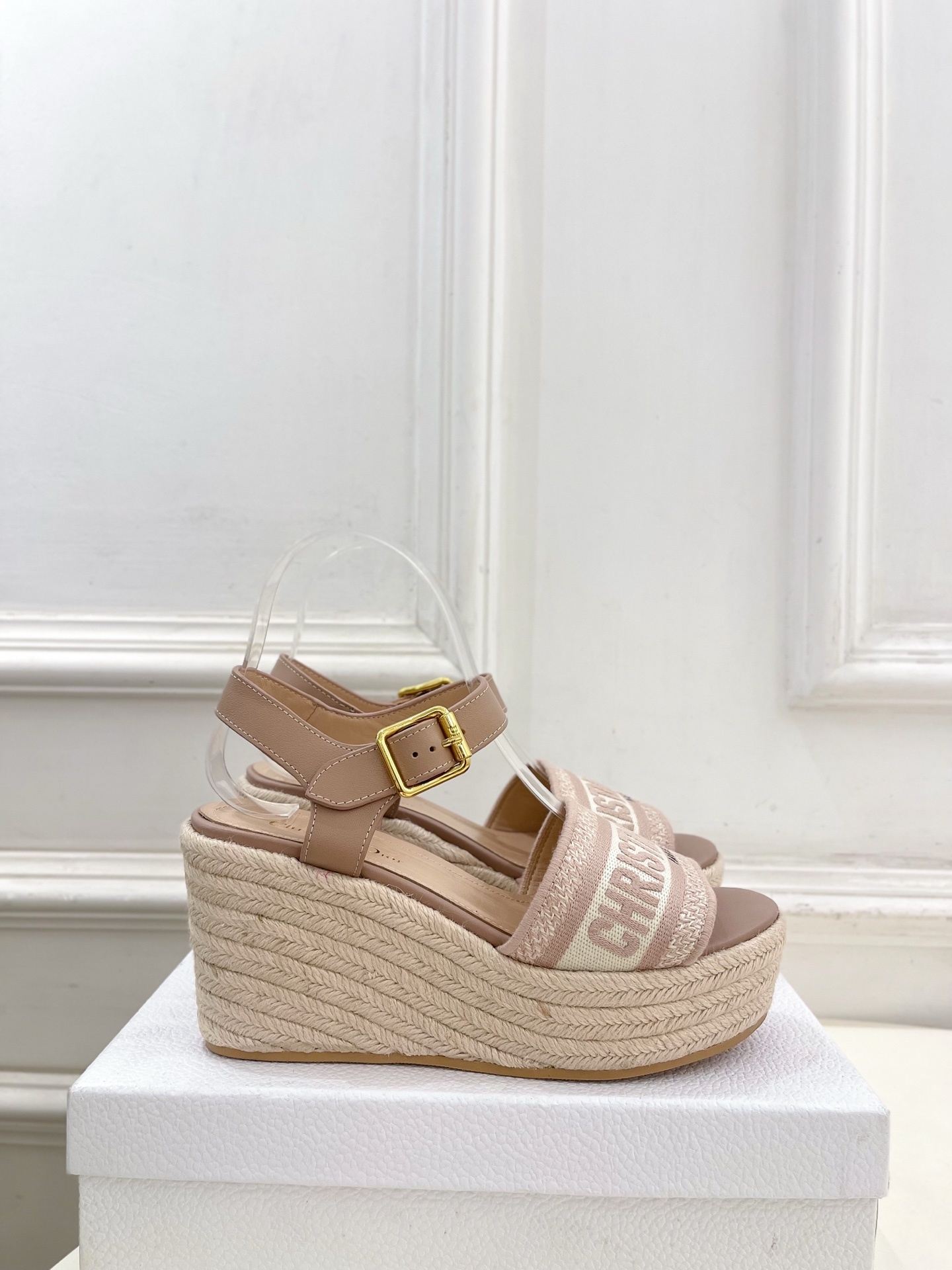 Dior | 迪奥 25 𝐬𝐬 🧡💚2025春夏新品 顶级版本⚠️专柜主打新款 Dway 字母刺绣麻绳坡