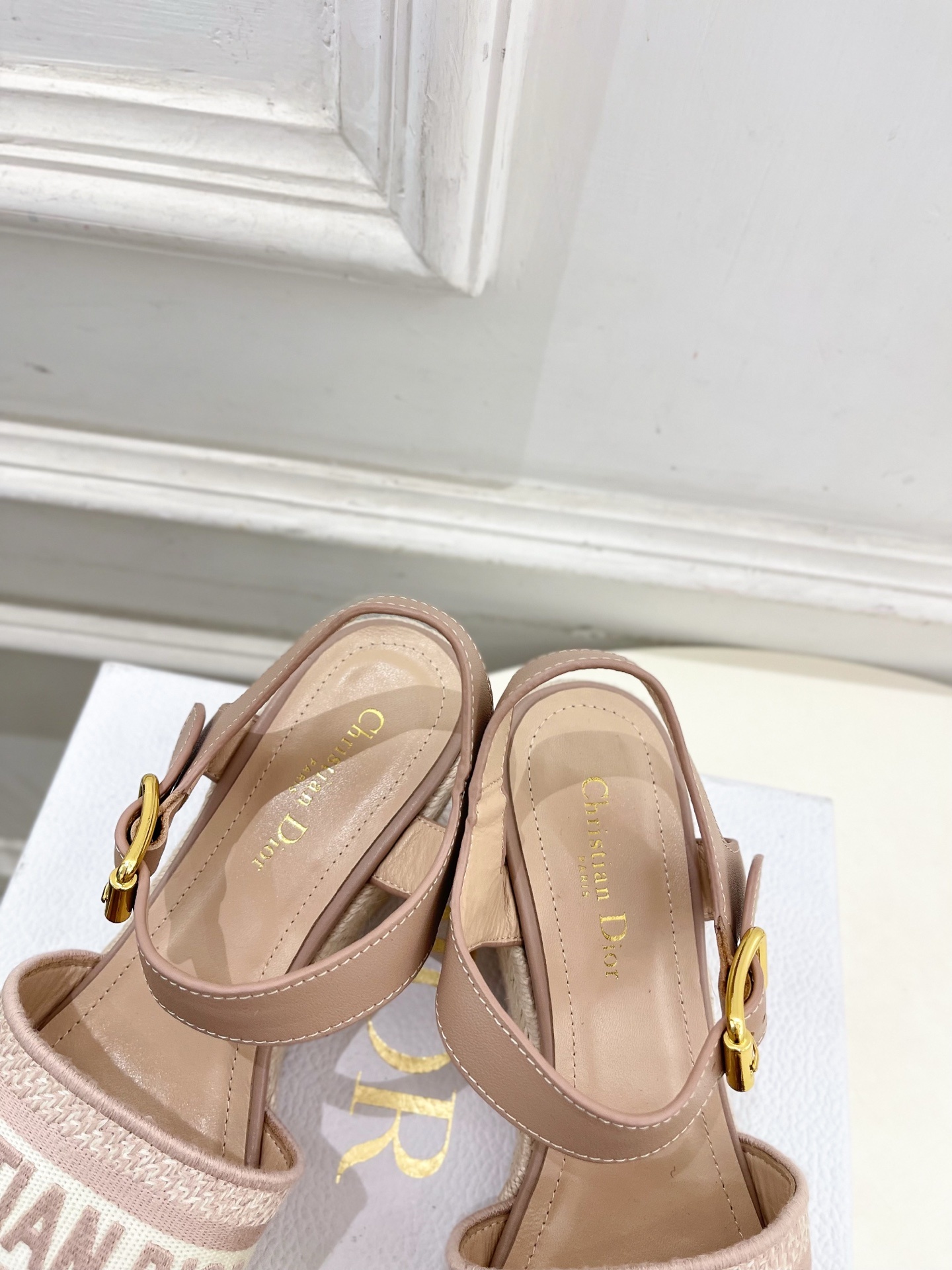 Dior | 迪奥 25 𝐬𝐬 🧡💚2025春夏新品 顶级版本⚠️专柜主打新款 Dway 字母刺绣麻绳坡