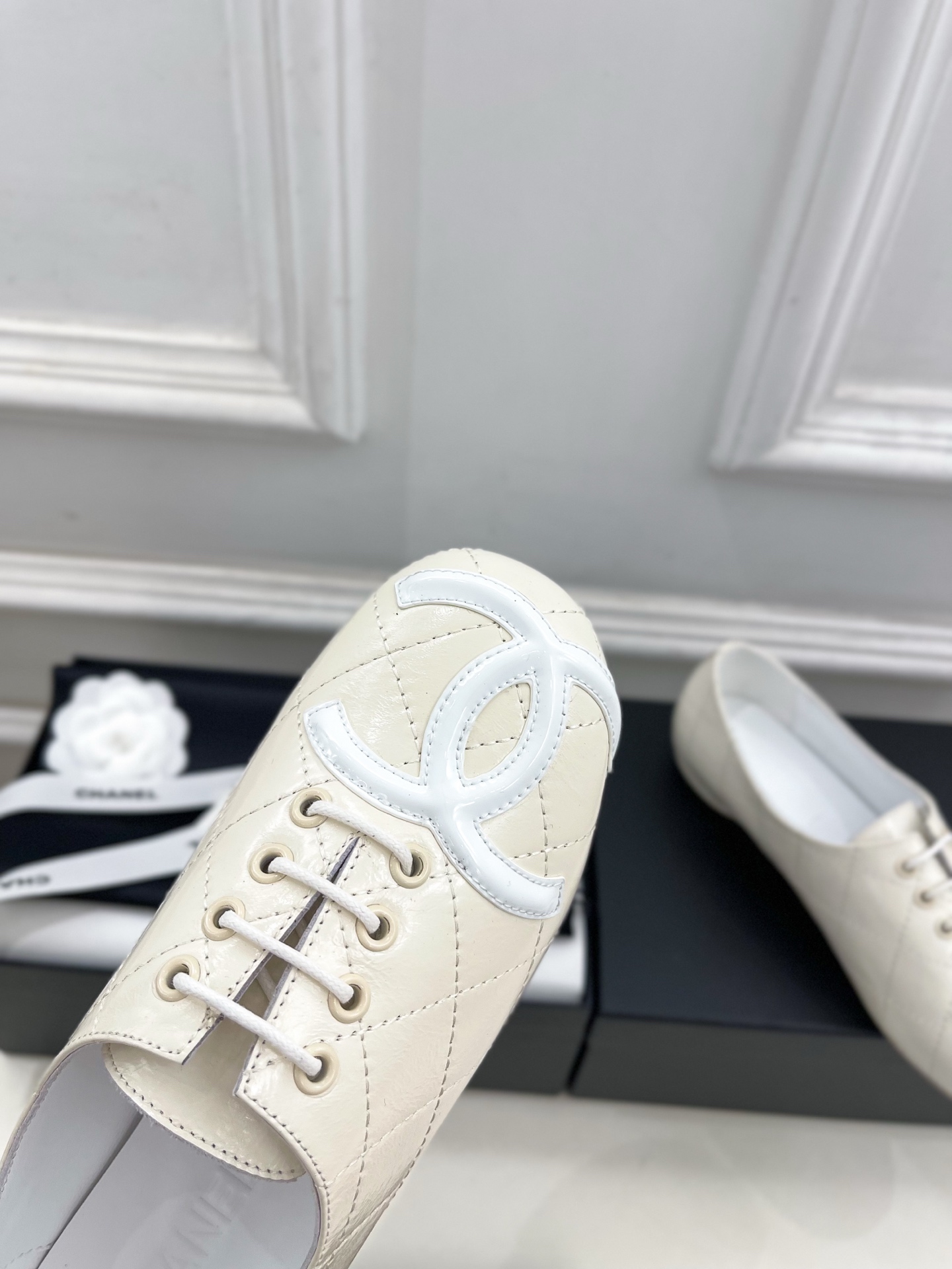 𝐂𝐇𝐀𝐍𝐄𝐋 | 小香 25𝐬𝐬 🦋2025 春夏新品 专柜经典走秀款 小香大双C中古玛丽珍芭蕾鞋 系列