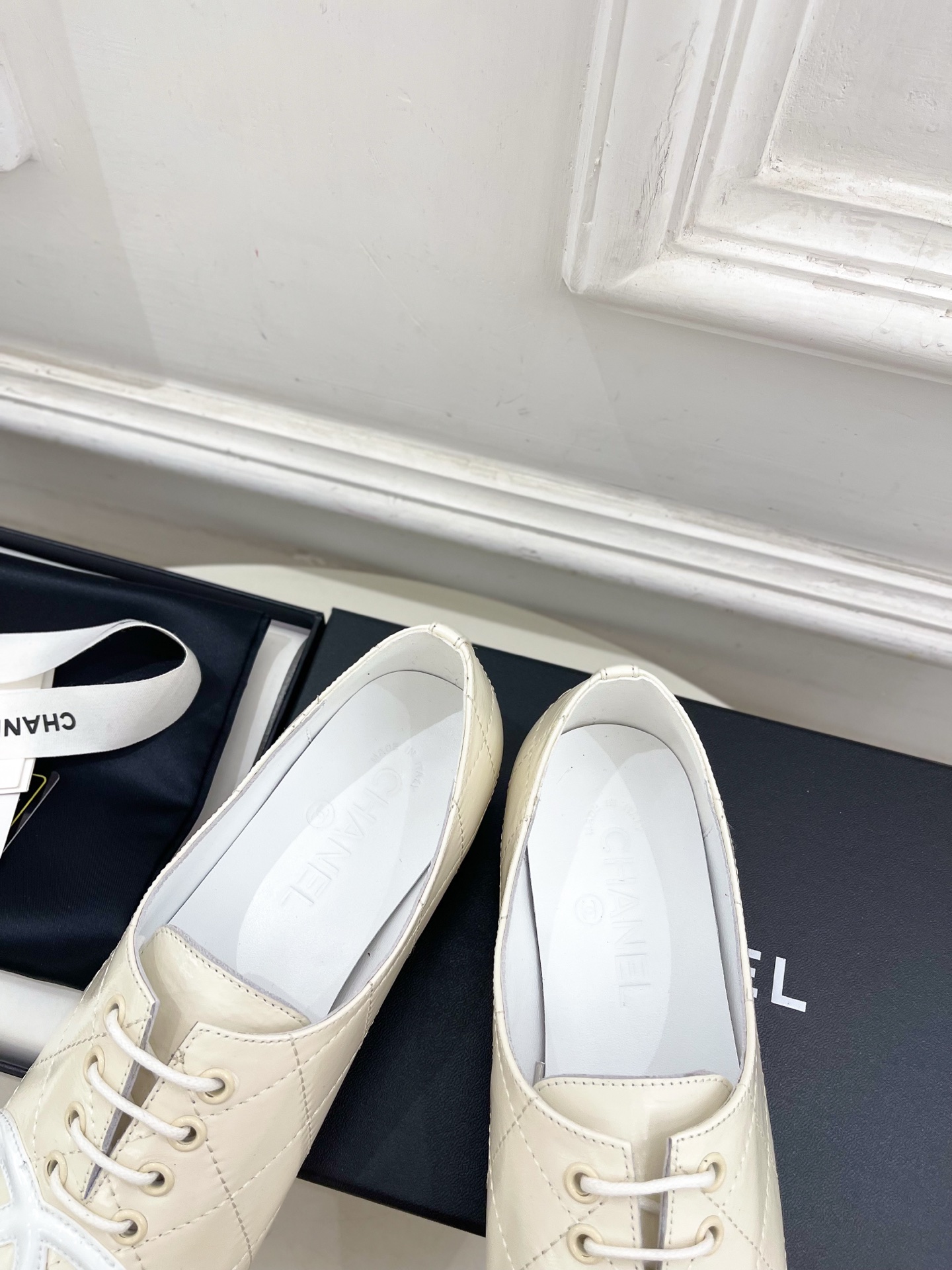 𝐂𝐇𝐀𝐍𝐄𝐋 | 小香 25𝐬𝐬 🦋2025 春夏新品 专柜经典走秀款 小香大双C中古玛丽珍芭蕾鞋 系列