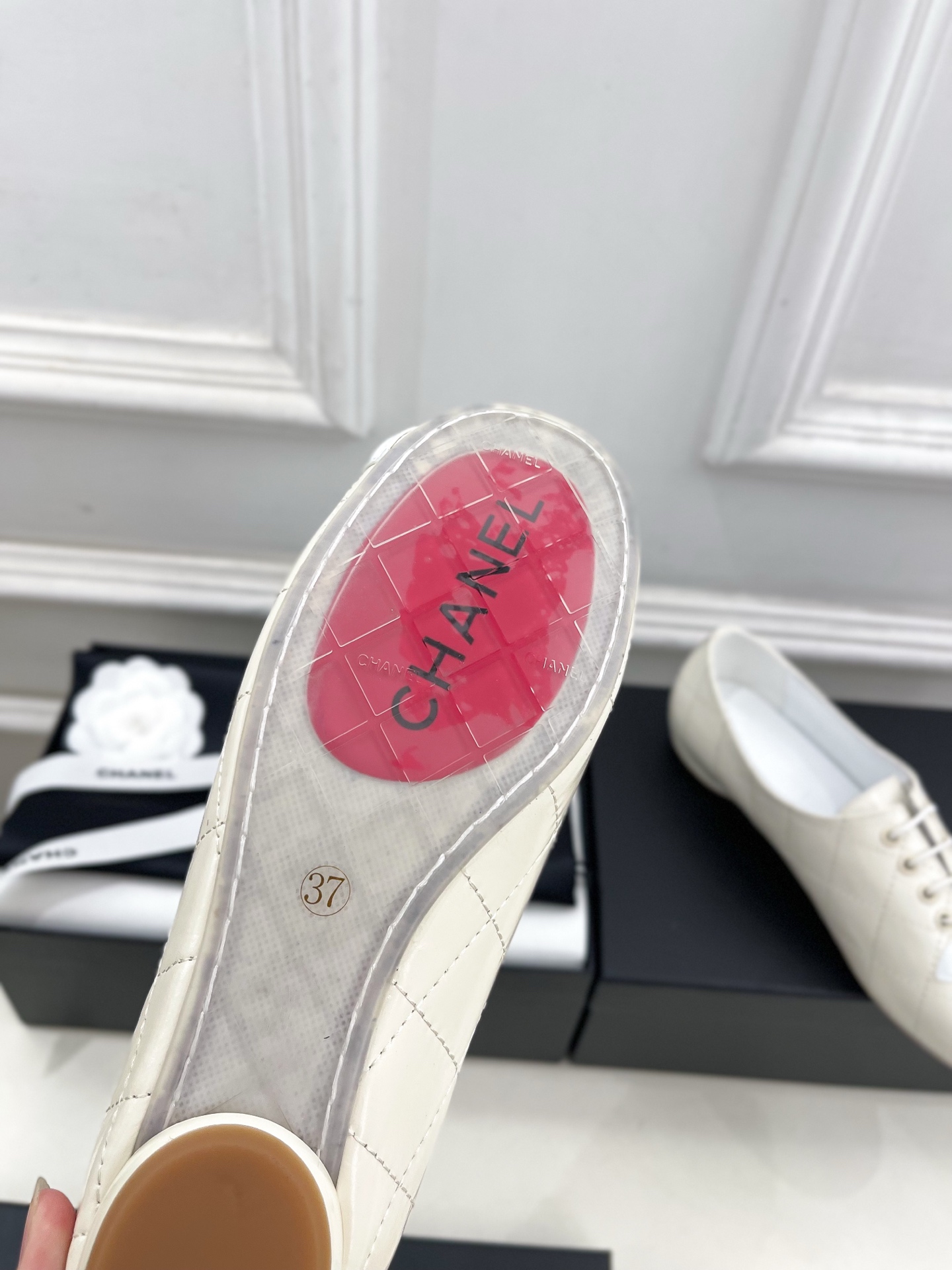 𝐂𝐇𝐀𝐍𝐄𝐋 | 小香 25𝐬𝐬 🦋2025 春夏新品 专柜经典走秀款 小香大双C中古玛丽珍芭蕾鞋 系列