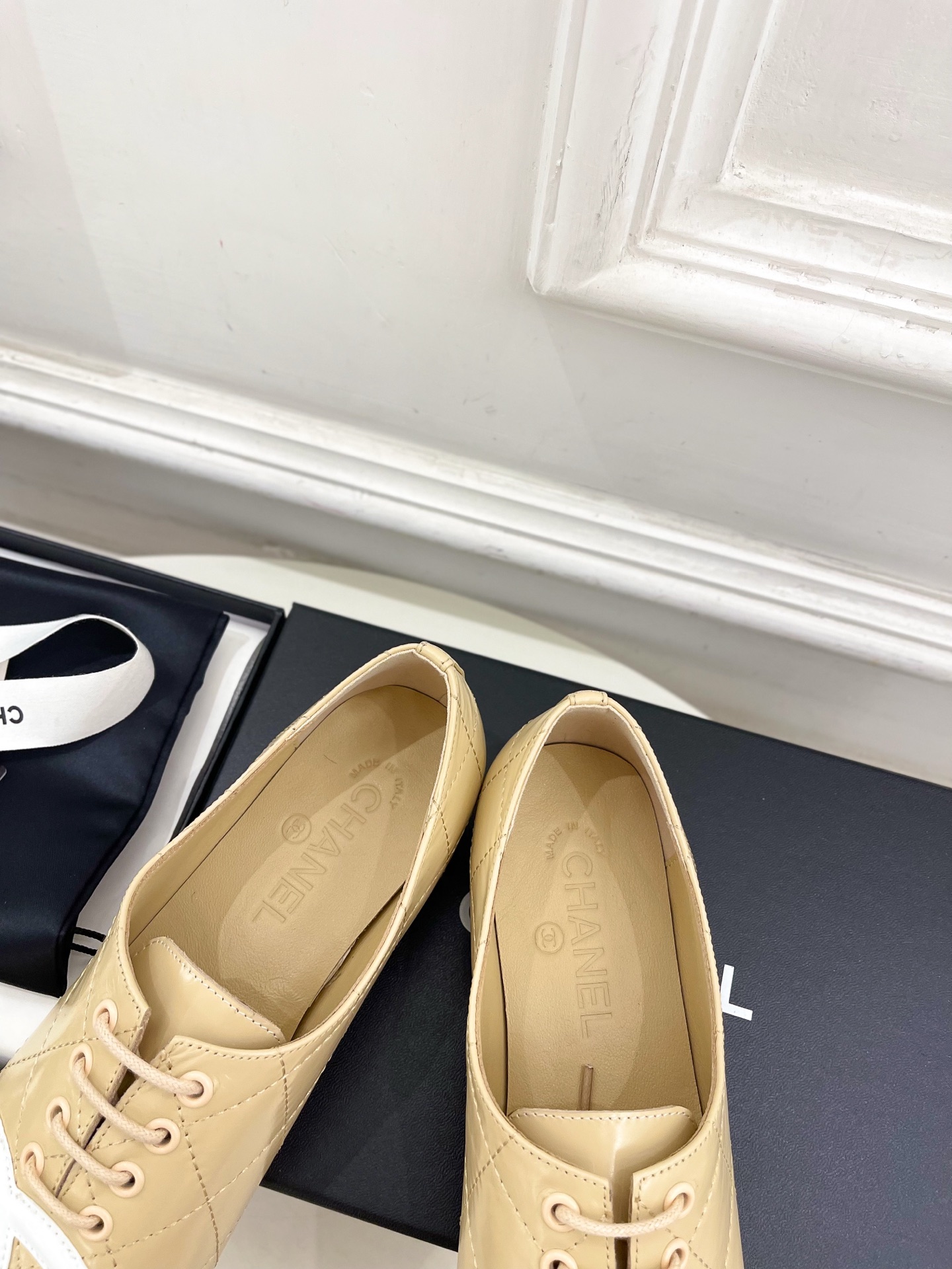 𝐂𝐇𝐀𝐍𝐄𝐋 | 小香 25𝐬𝐬 🦋2025 春夏新品 专柜经典走秀款 小香大双C中古系带芭蕾鞋 系列上