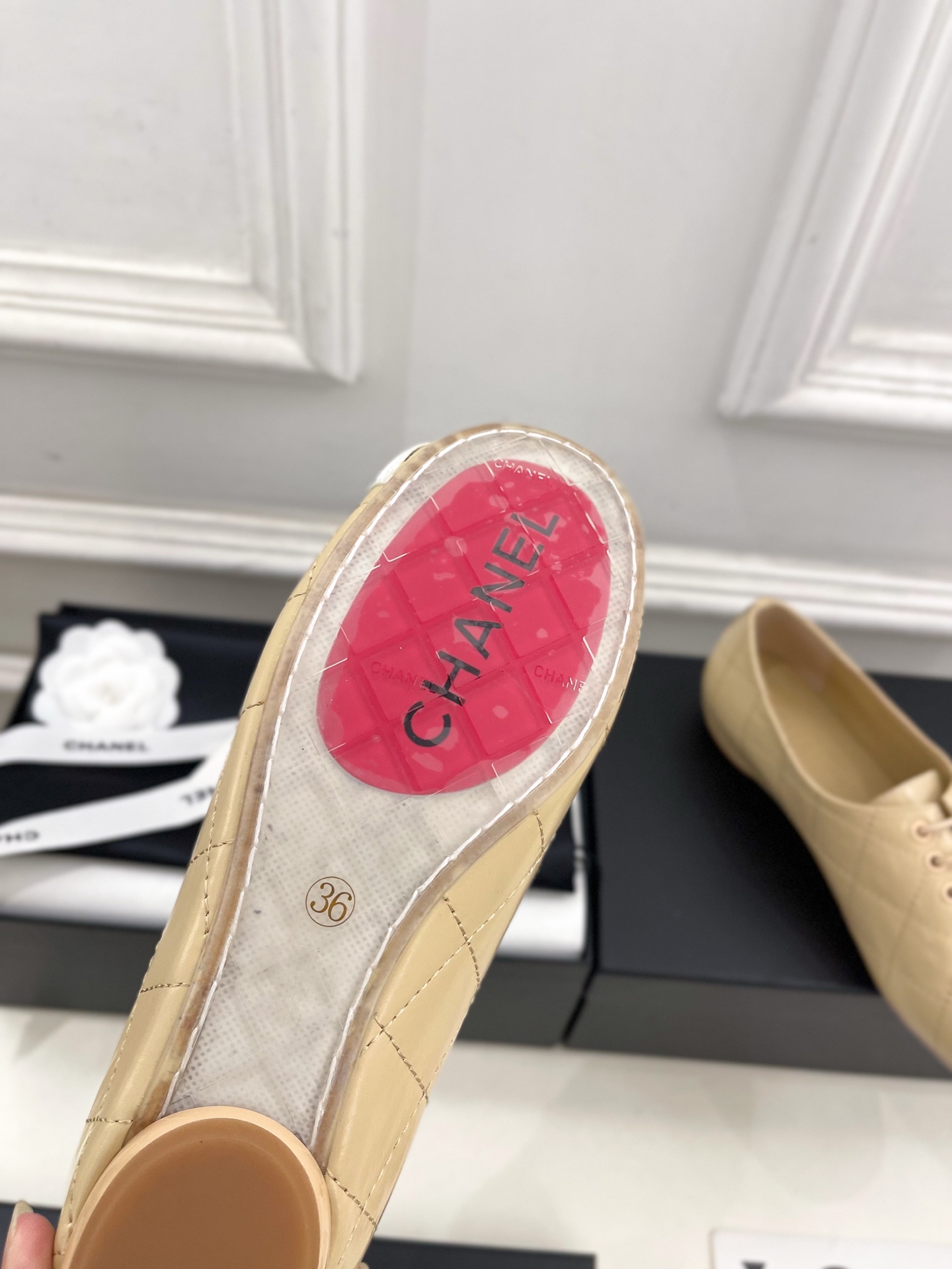 𝐂𝐇𝐀𝐍𝐄𝐋 | 小香 25𝐬𝐬 🦋2025 春夏新品 专柜经典走秀款 小香大双C中古系带芭蕾鞋 系列上