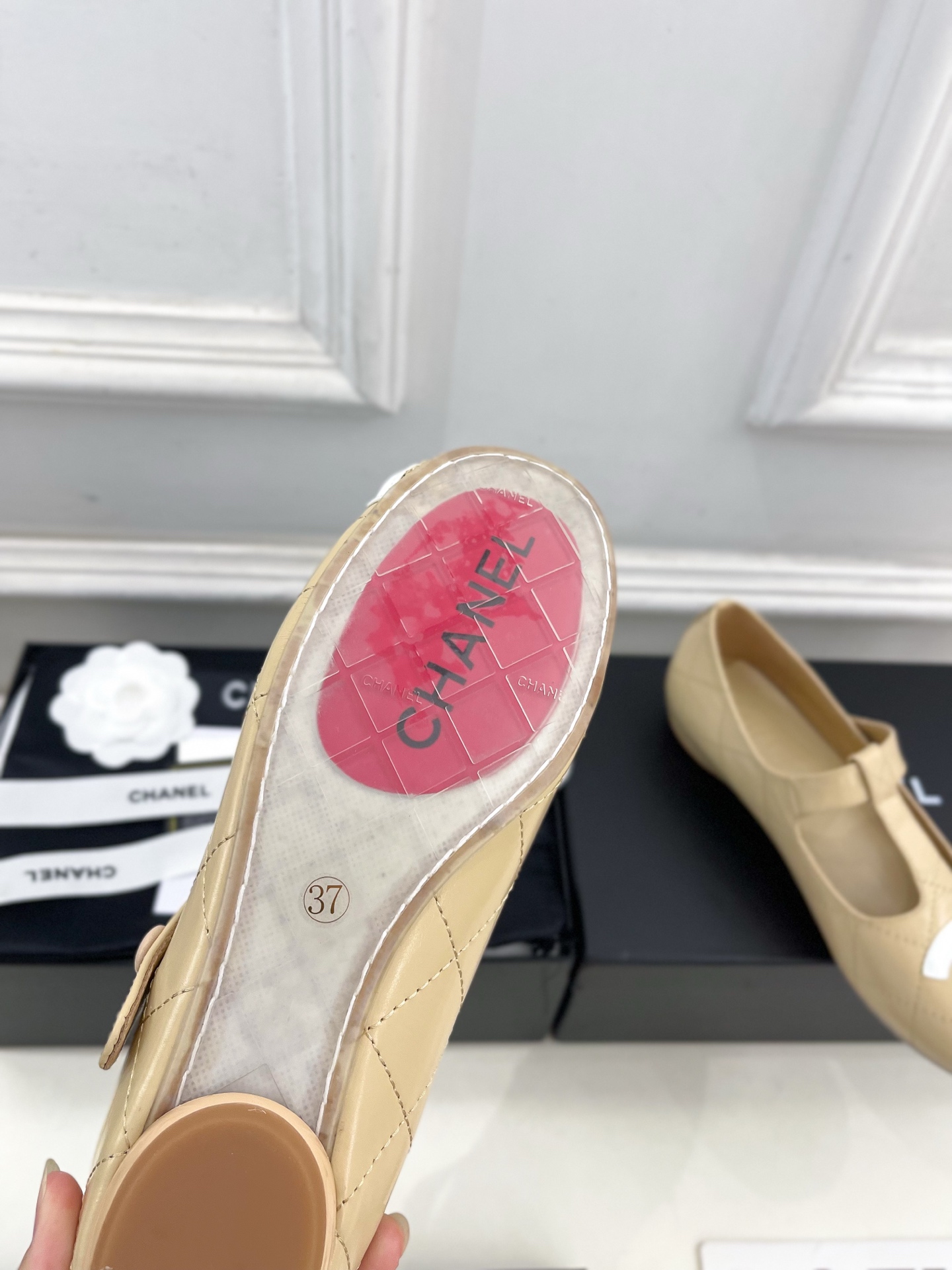 𝐂𝐇𝐀𝐍𝐄𝐋 | 小香 25𝐬𝐬 🦋2025 春夏新品 专柜经典走秀款 小香大双C中古玛丽珍芭蕾鞋 系列