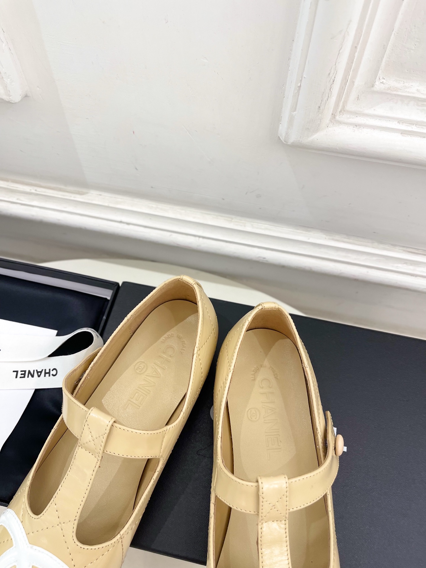𝐂𝐇𝐀𝐍𝐄𝐋 | 小香 25𝐬𝐬 🦋2025 春夏新品 专柜经典走秀款 小香大双C中古玛丽珍芭蕾鞋 系列