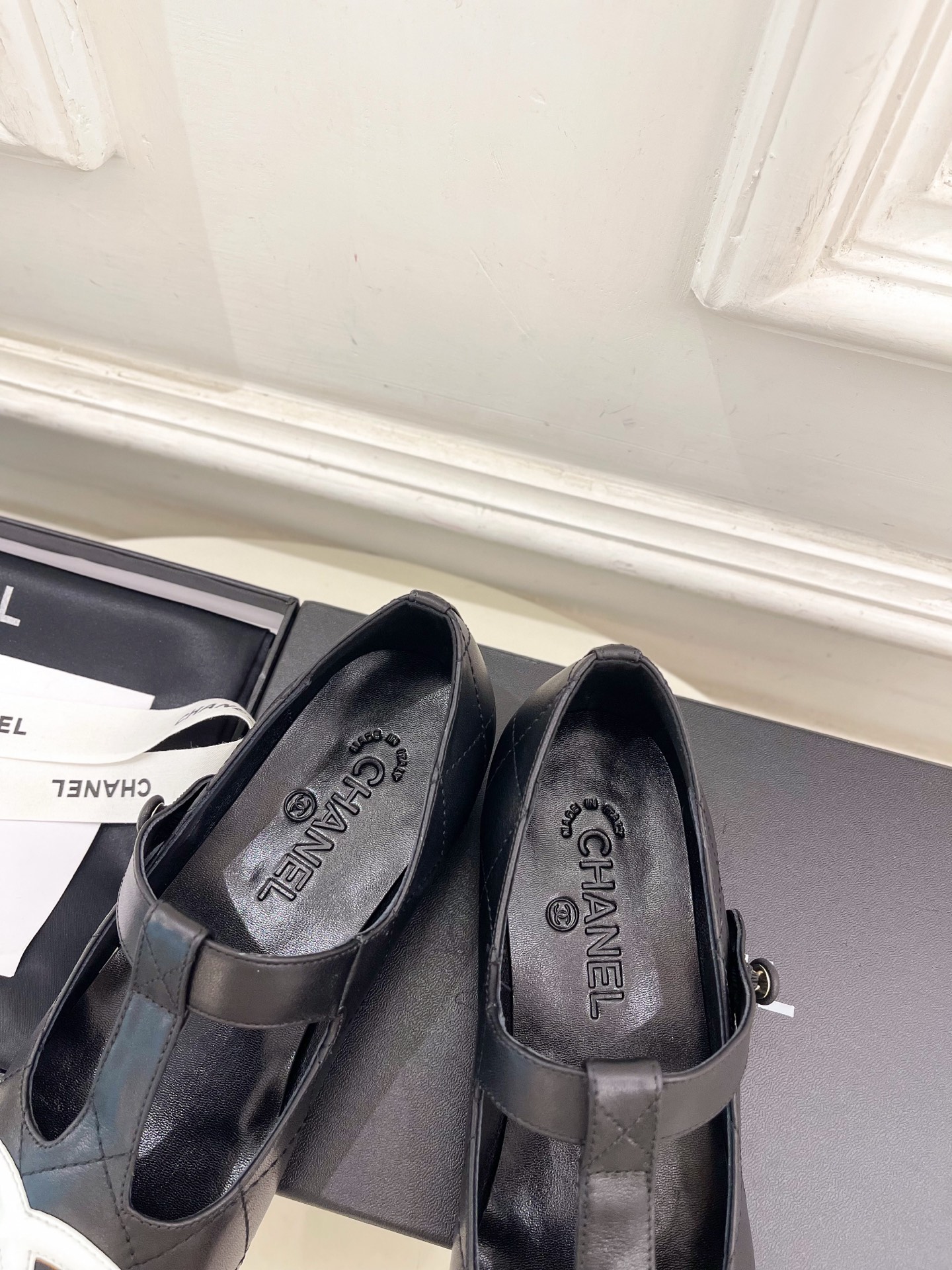 𝐂𝐇𝐀𝐍𝐄𝐋 | 小香 25𝐬𝐬 🦋2025 春夏新品 专柜经典走秀款 小香大双C中古玛丽珍芭蕾鞋 系列