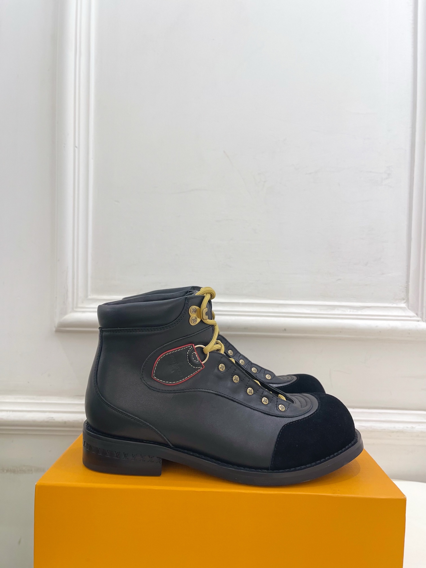 LV | 路易威登 25𝐬𝐬🧡💚2025秋冬新品 顶级版本⚠️专柜主打最新款 驴牌经典系带登山靴系列 硬