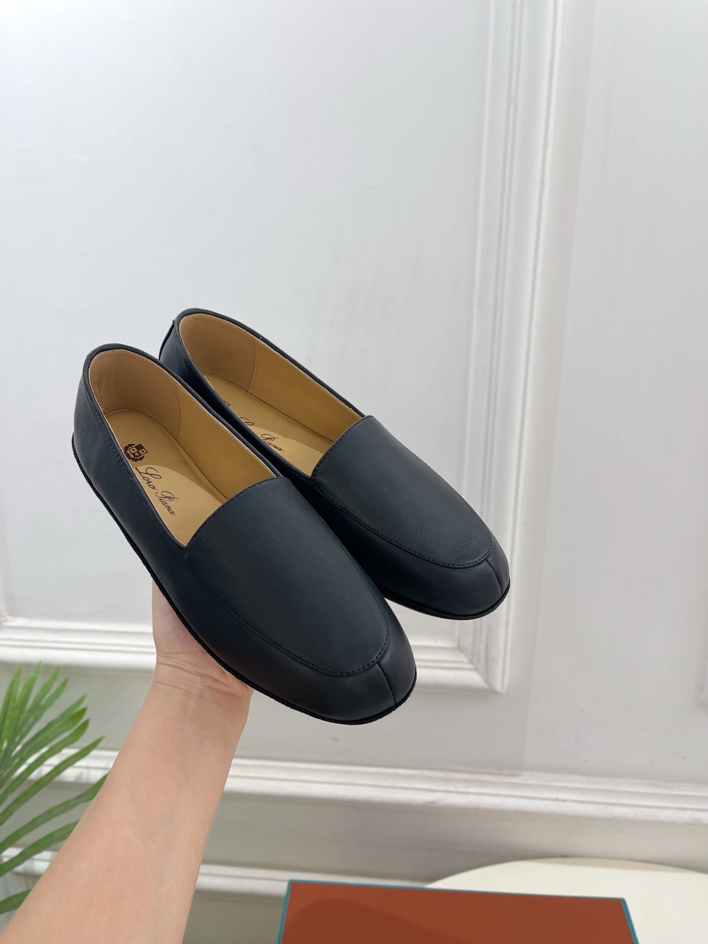 Loro Piana 乐悠翩雅 代购级别⚠️2025春夏新品 Anton Walk复古情侣款乐福鞋 ——