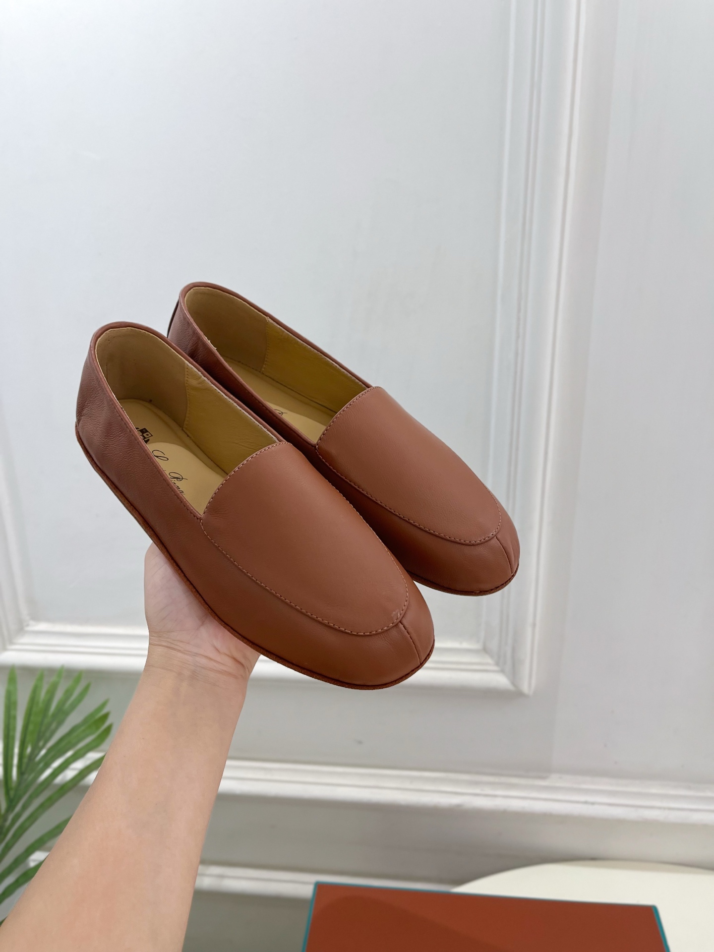 Loro Piana 乐悠翩雅 代购级别⚠️2025春夏新品 Anton Walk复古情侣款乐福鞋 ——