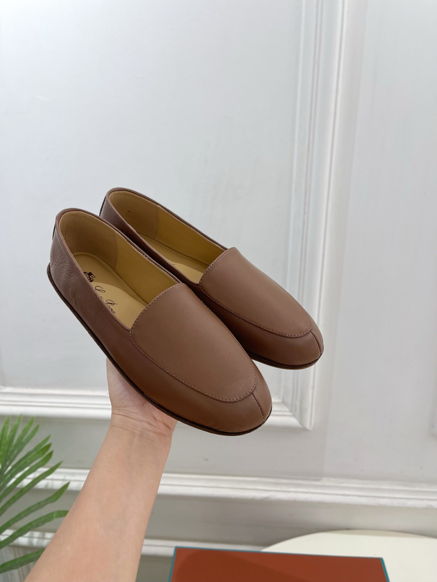 Loro Piana 乐悠翩雅 代购级别⚠️2025春夏新品 Anton Walk复古情侣款乐福鞋 ——
