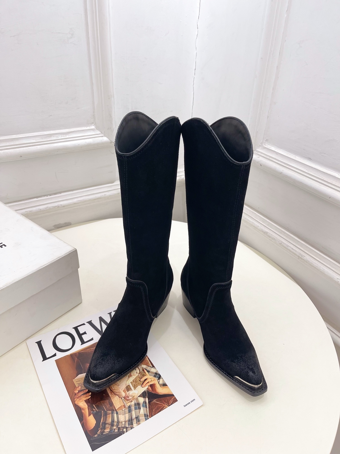 CELINE | 赛琳 25𝐬𝐬 💛2025秋冬新品 复古金属头西部粗跟长靴上新!🔜BS 这一季的赛琳真