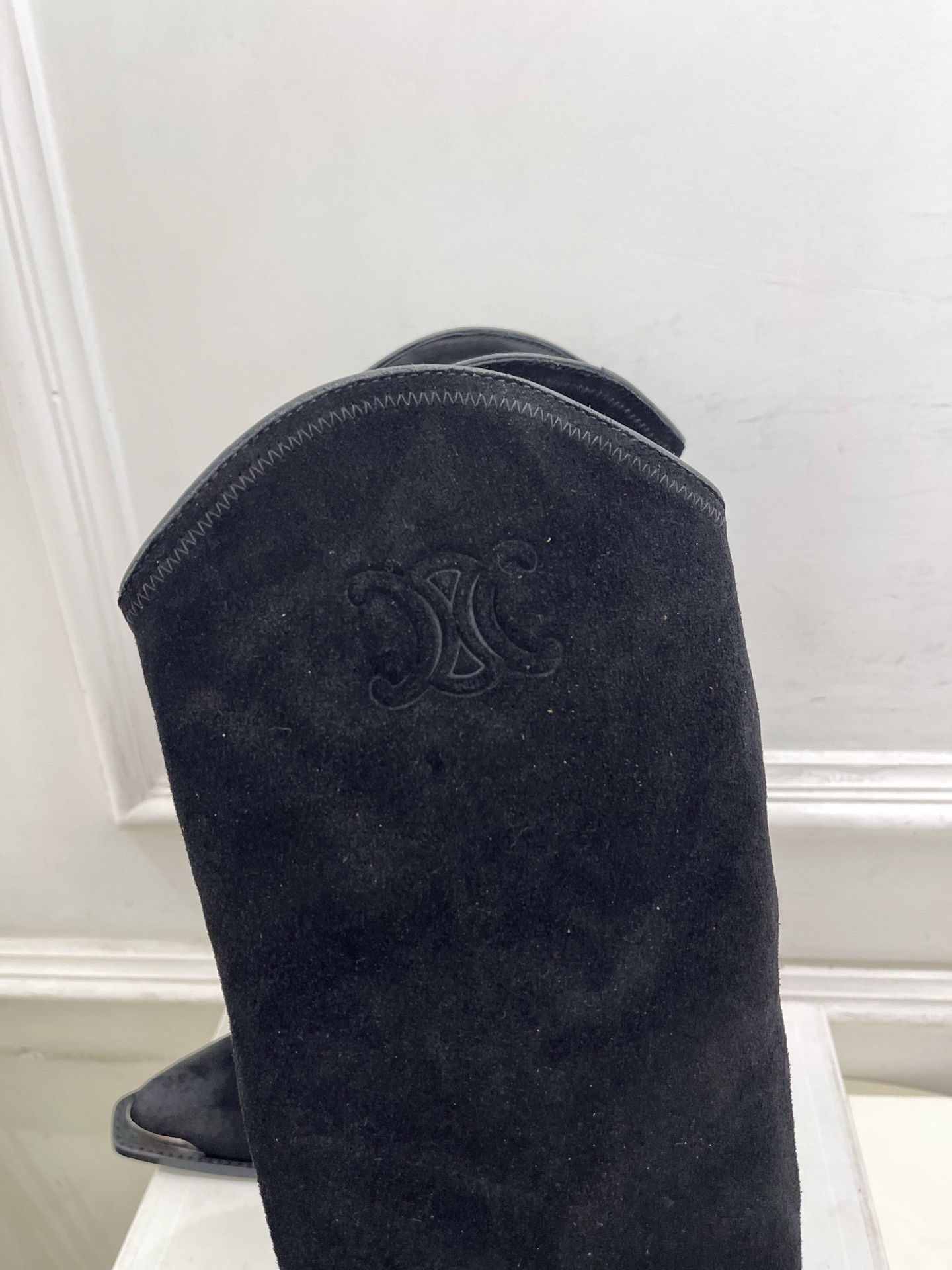 CELINE | 赛琳 25𝐬𝐬 💛2025秋冬新品 复古金属头西部粗跟长靴上新!🔜BS 这一季的赛琳真