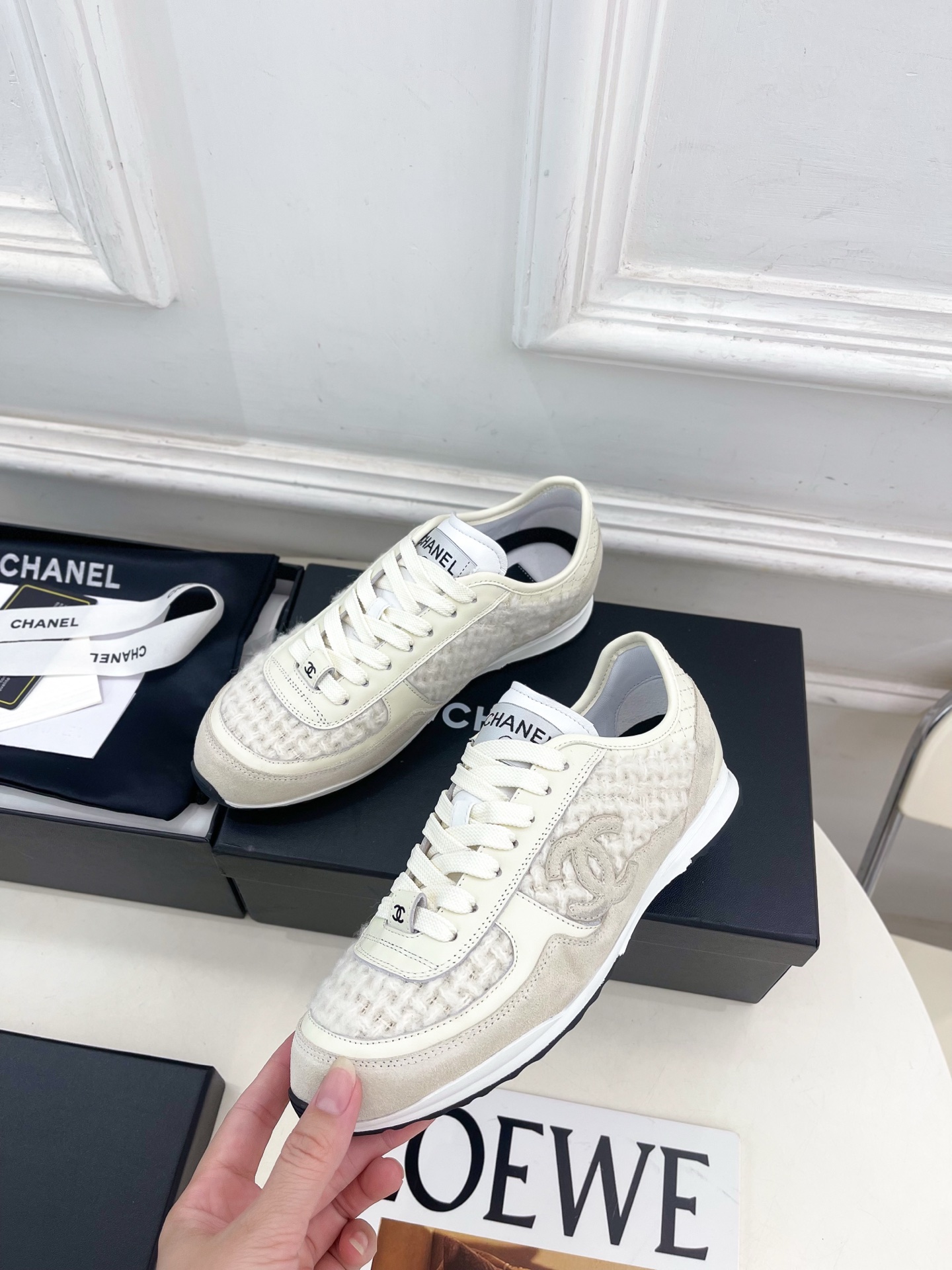 𝐂𝐇𝐀𝐍𝐄𝐋 | 小香 25𝐬𝐬 🦋2025 春夏新品 专柜经典款 小香双C新品休闲运动鞋 德训鞋系列上