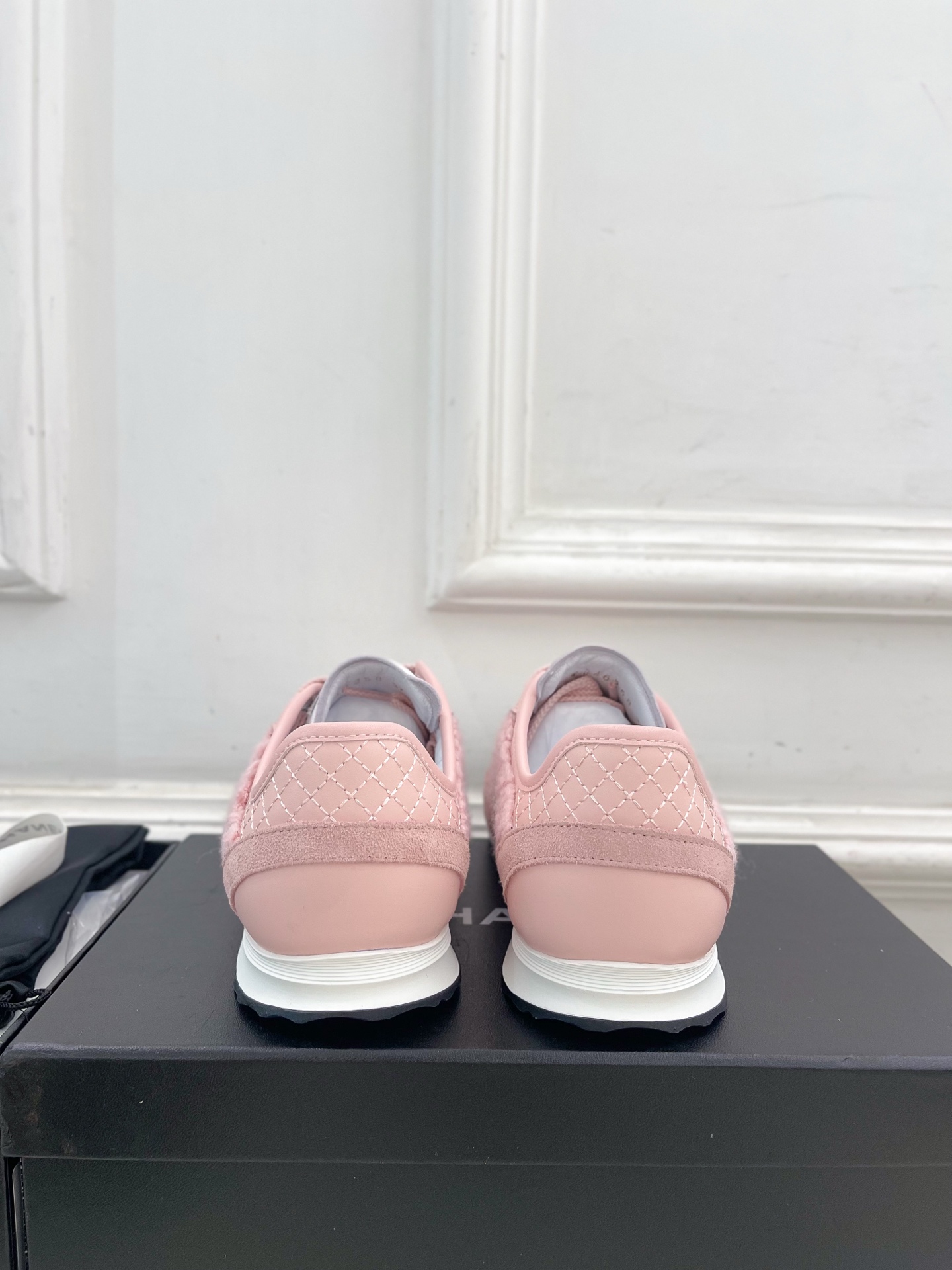 𝐂𝐇𝐀𝐍𝐄𝐋 | 小香 25𝐬𝐬 🦋2025 春夏新品 专柜经典款 小香双C新品休闲运动鞋 德训鞋系列上